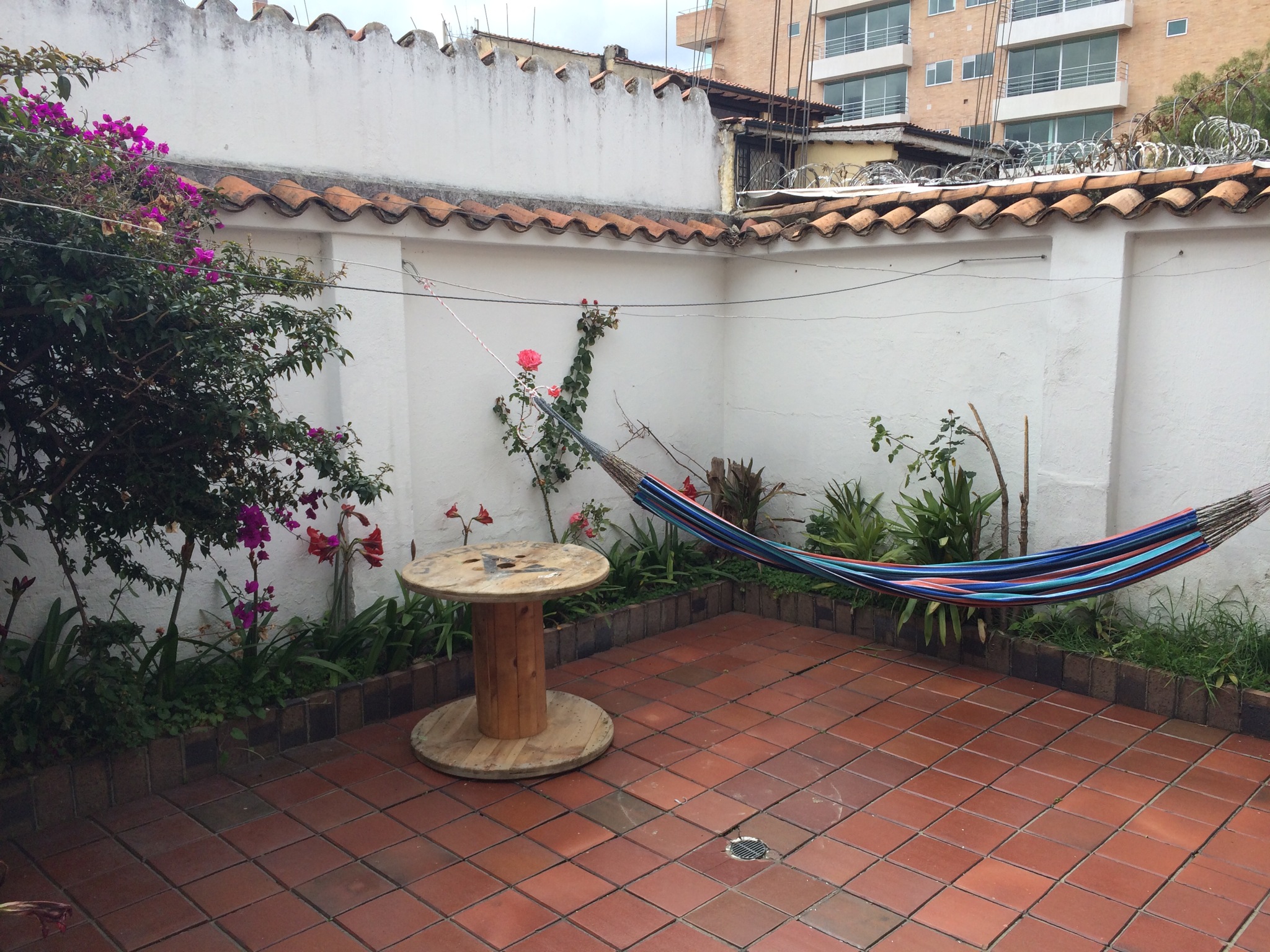 Beautiful priv room in a big house! in Candelaria, Bogotá
