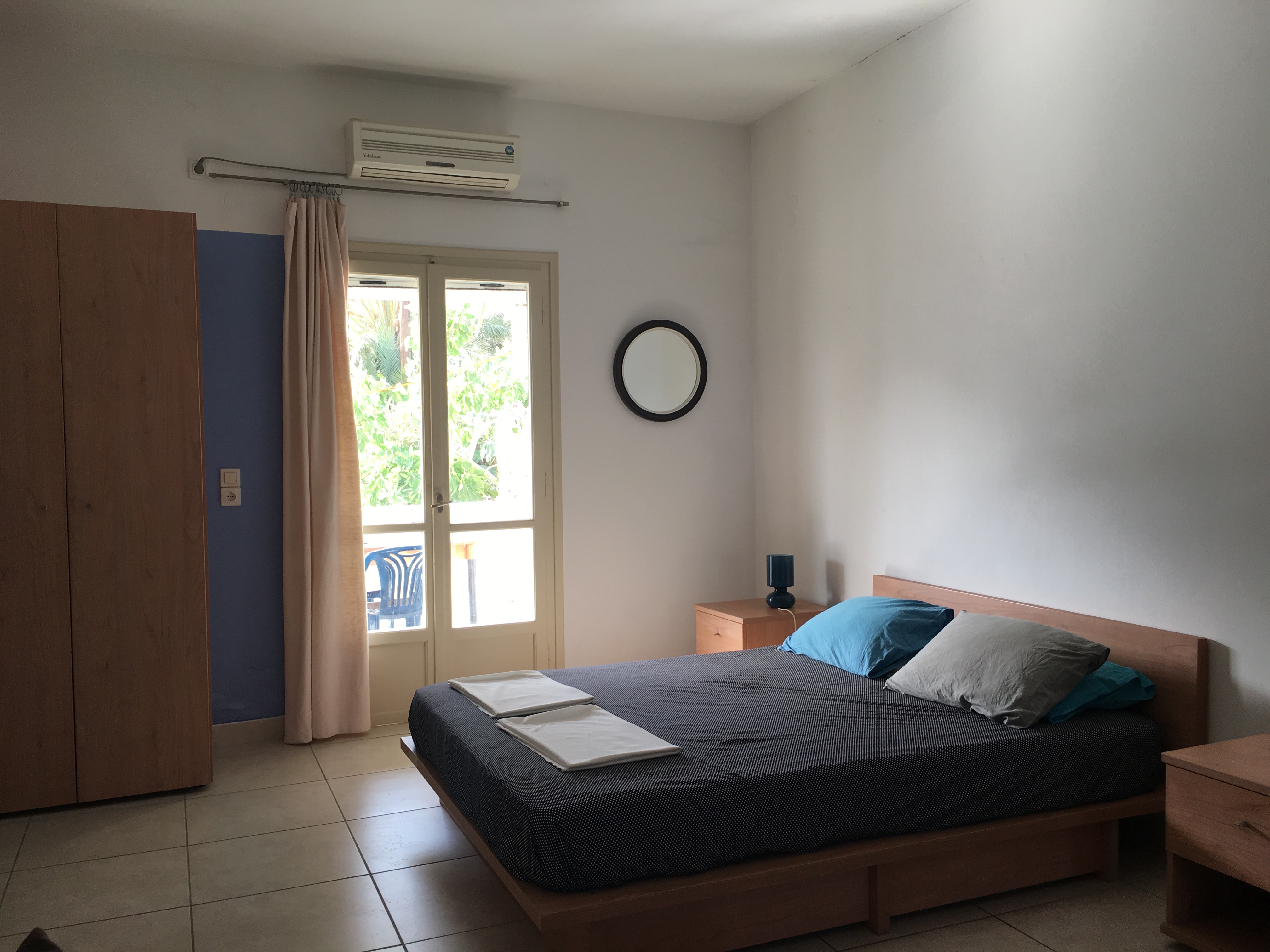 Athina_2 blanc 2 blanc apartments