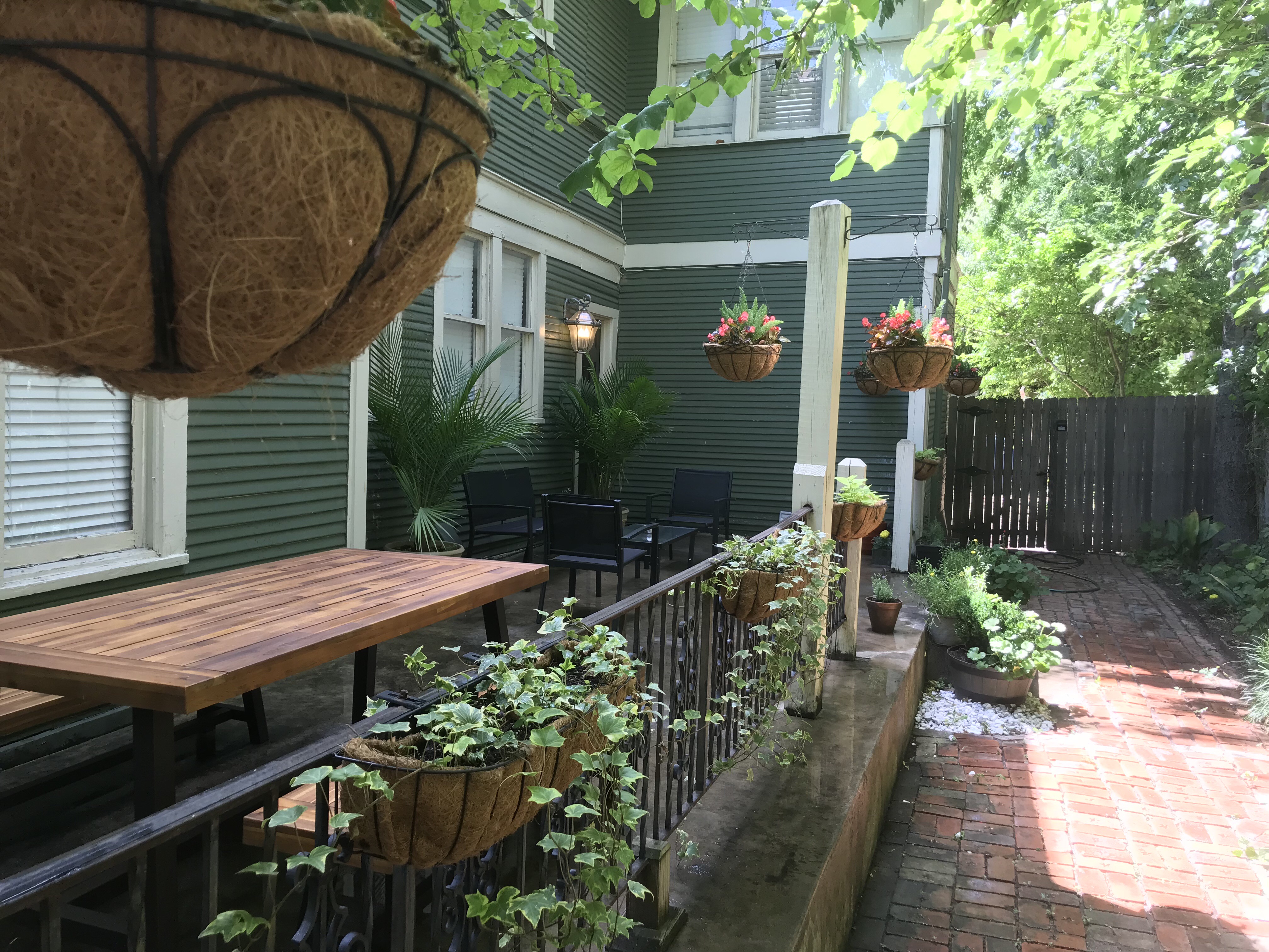 Spacious & Comfy Historic 2/2 - Excellent Location in District 2, Dallas