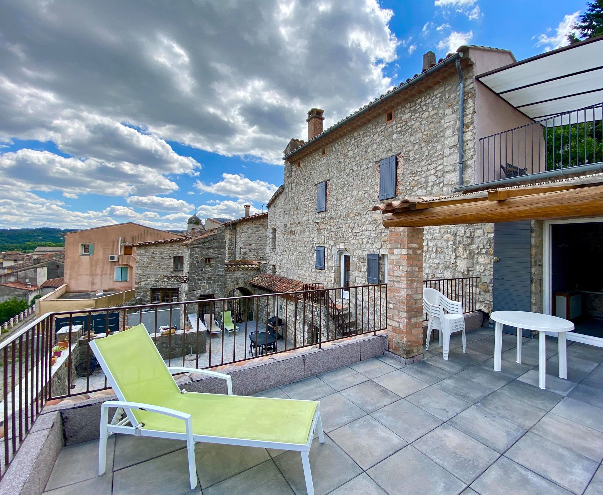 Anduze: P2 vacation home with view