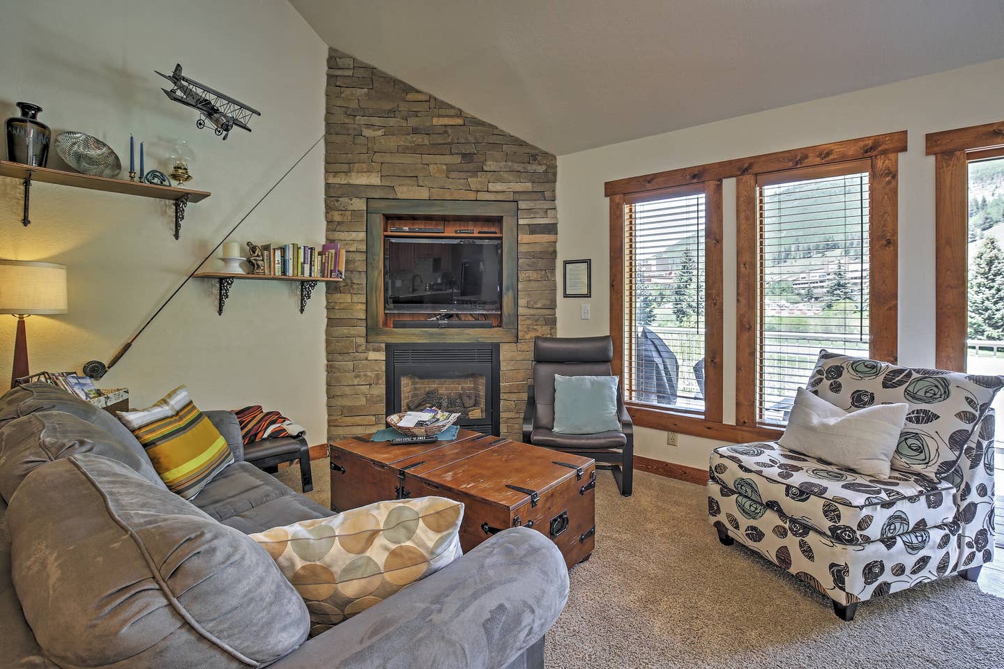 Perfect Copper Mtn Townhome- Ski-In