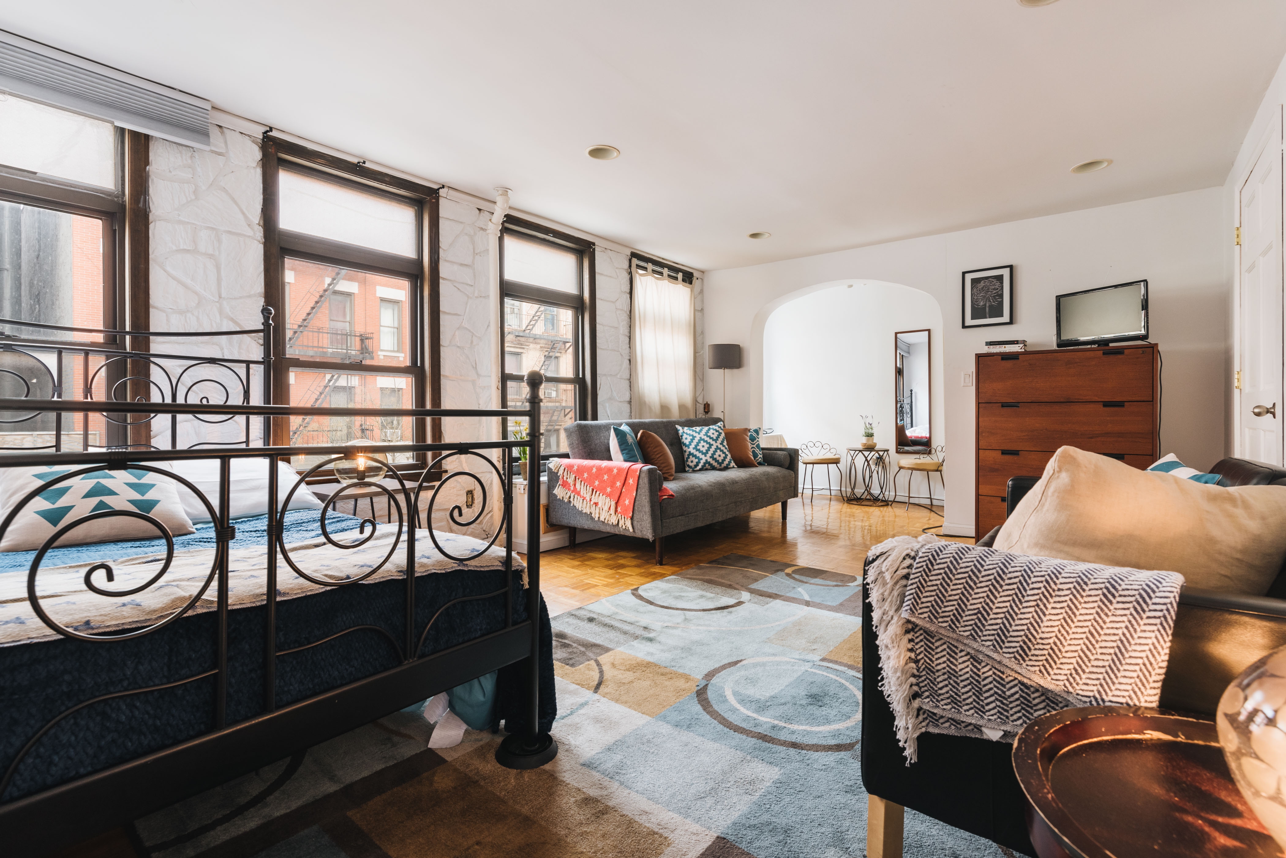 ☆ STUDIO East Village ☆ Own bath! ☆ Sleeps 5