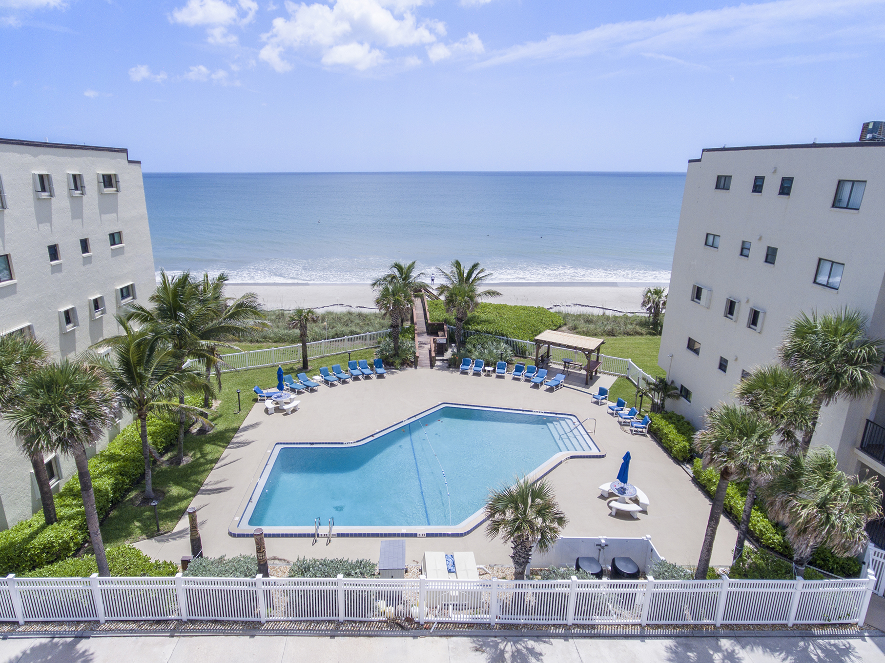 Just Beachy.... inside and out! Direct oceanfront.