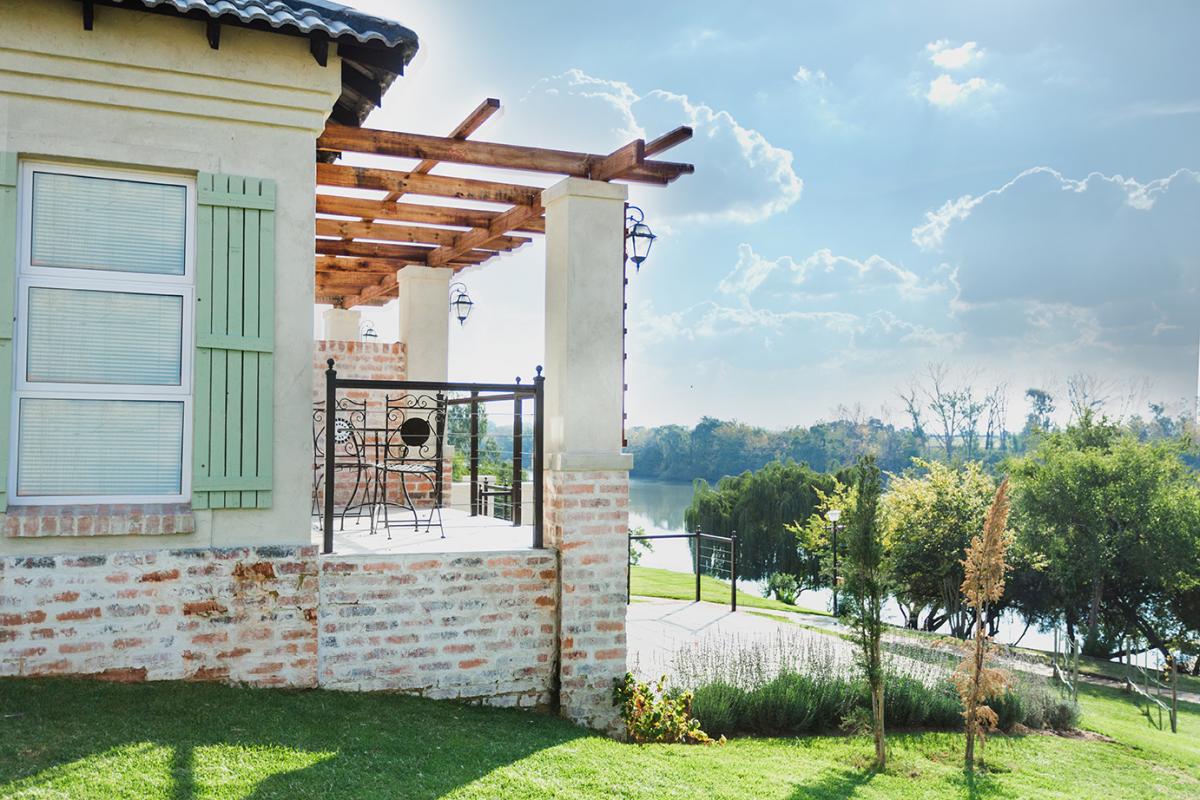 Pont de Val 4 Ensuite Bedroom House Villas for Rent in