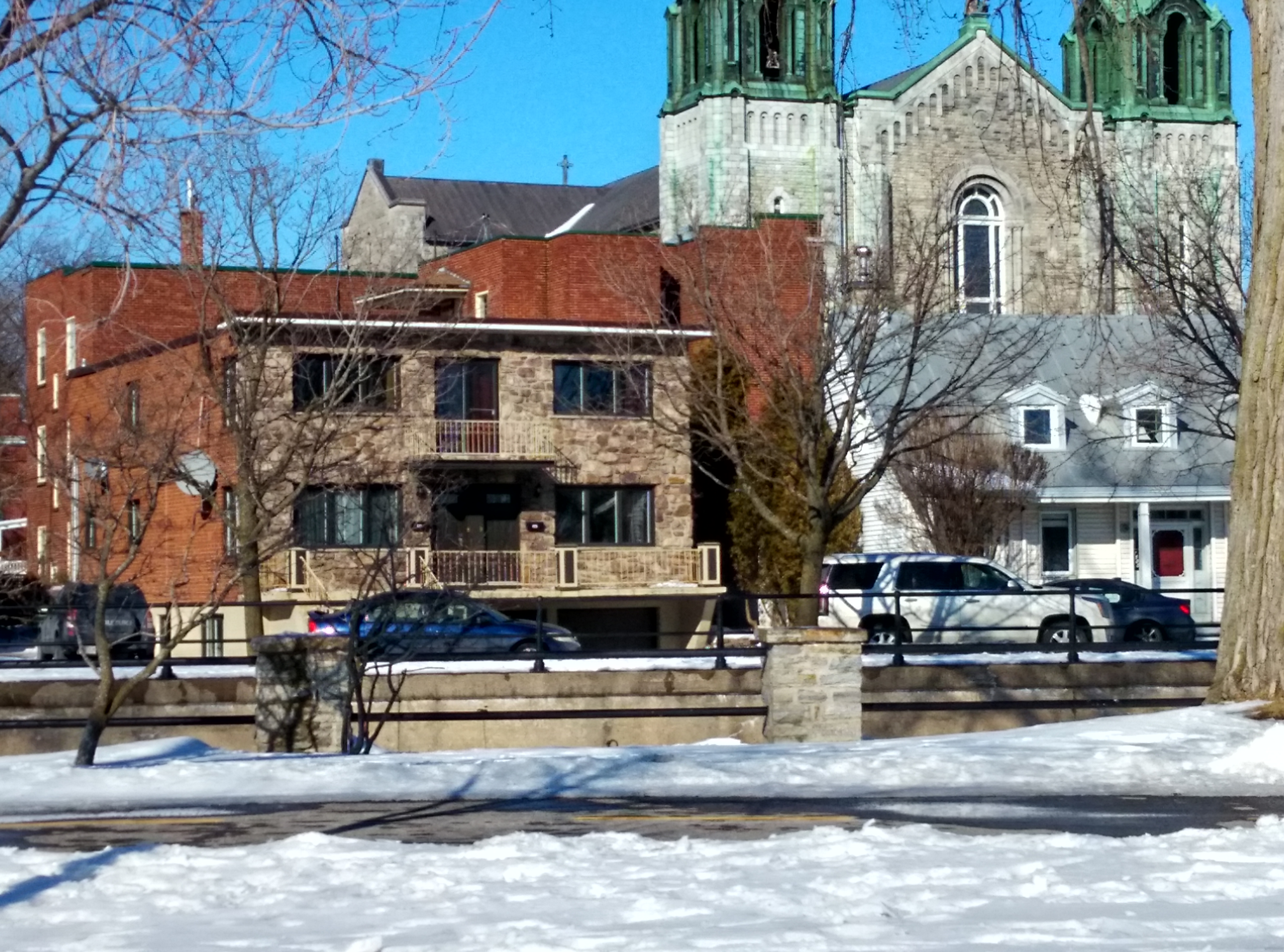 Water front apartment in city of Montreal