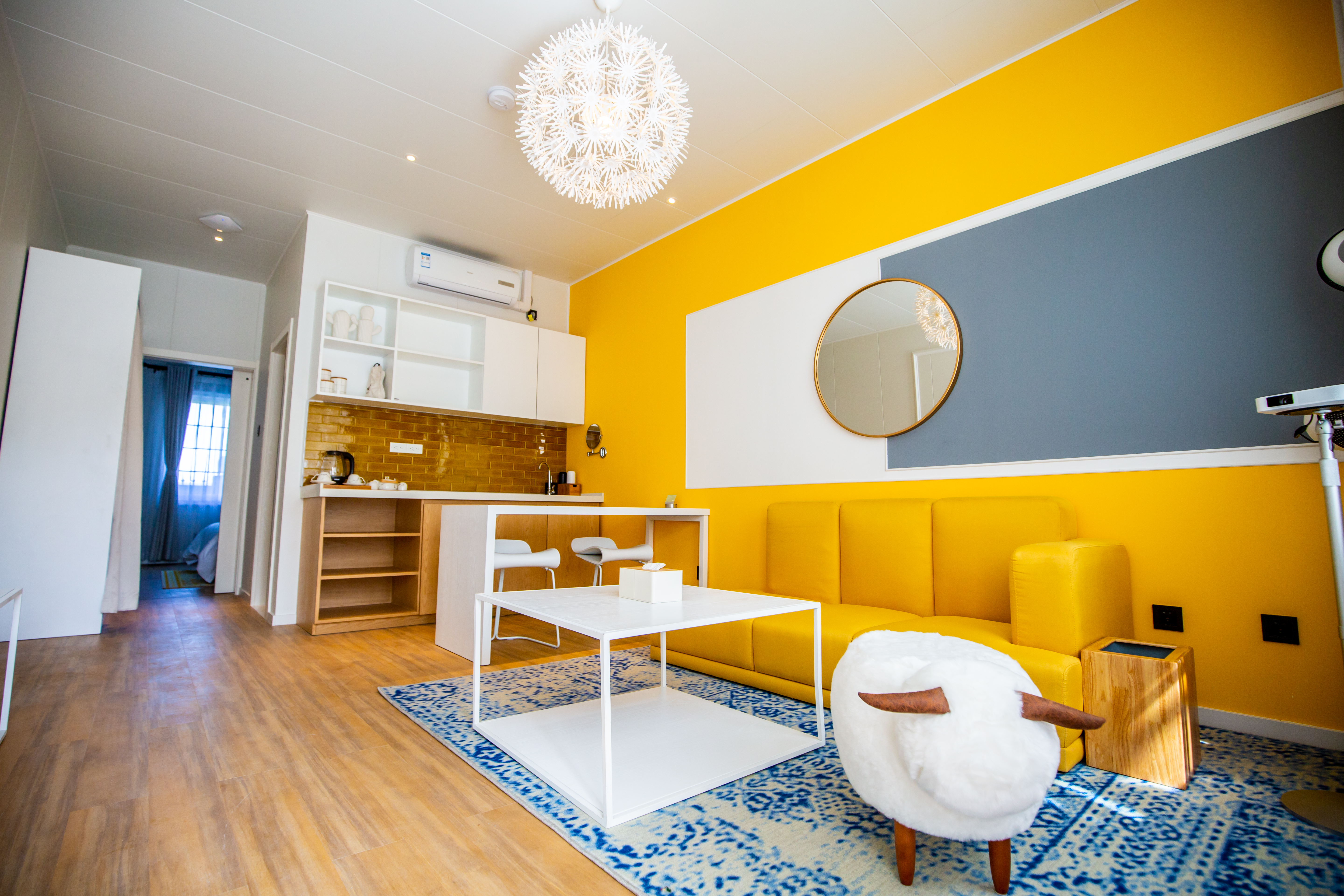Discover the Discovery Saipan Sicily Set with an extra bed for a fee