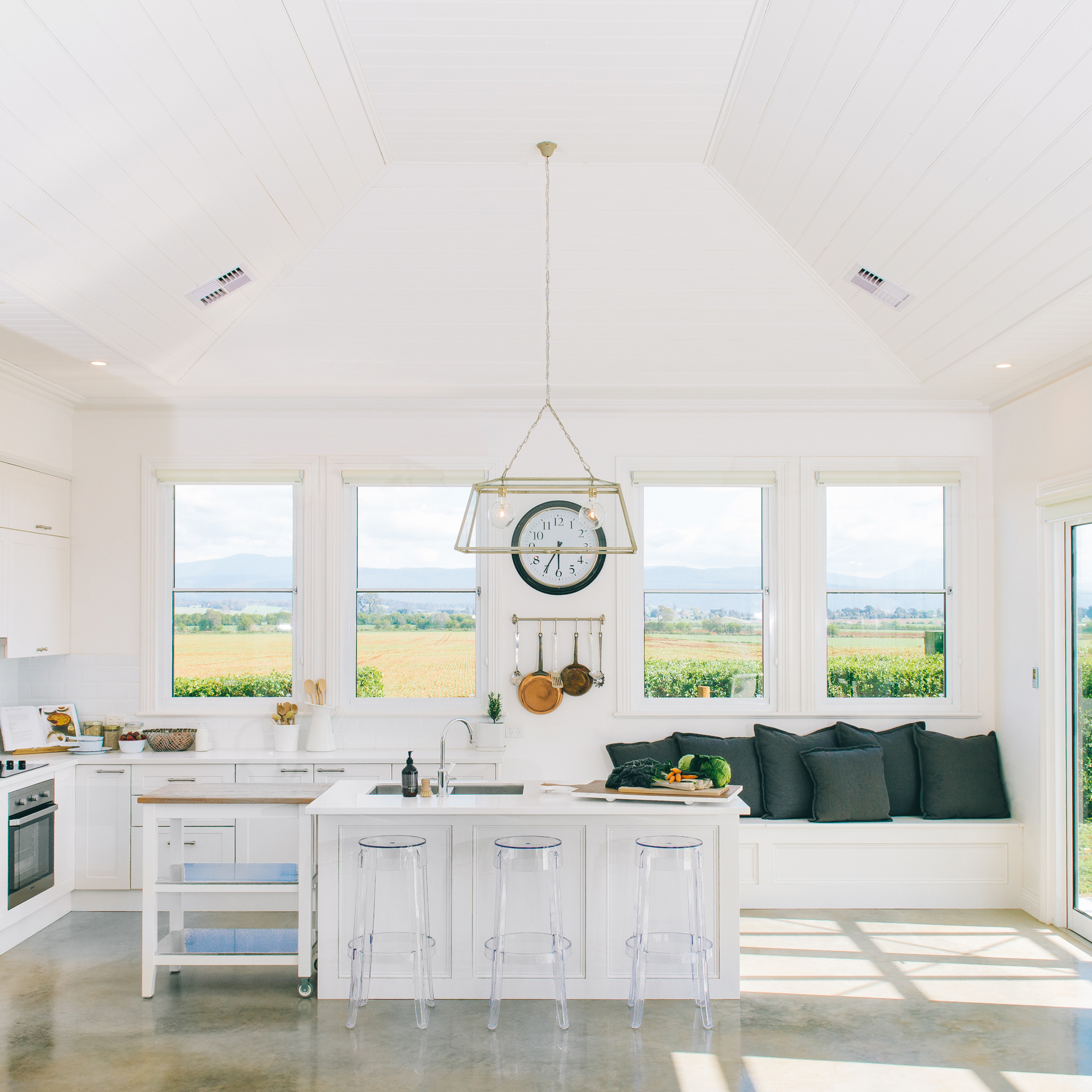 Quamby Home Luxury Houses for Rent in Hagley, Tasmania, Australia