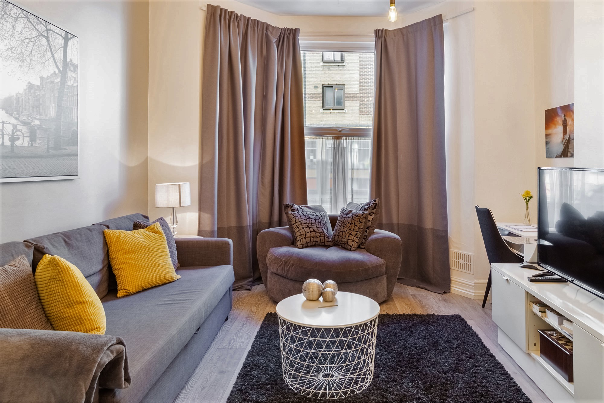 Nice flat near Kings Cross Train/Metro Stations