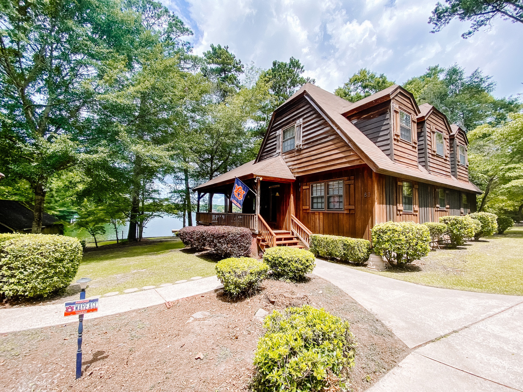 The Lake Martin House, Sleeps 10+, Pets Houses for Rent in