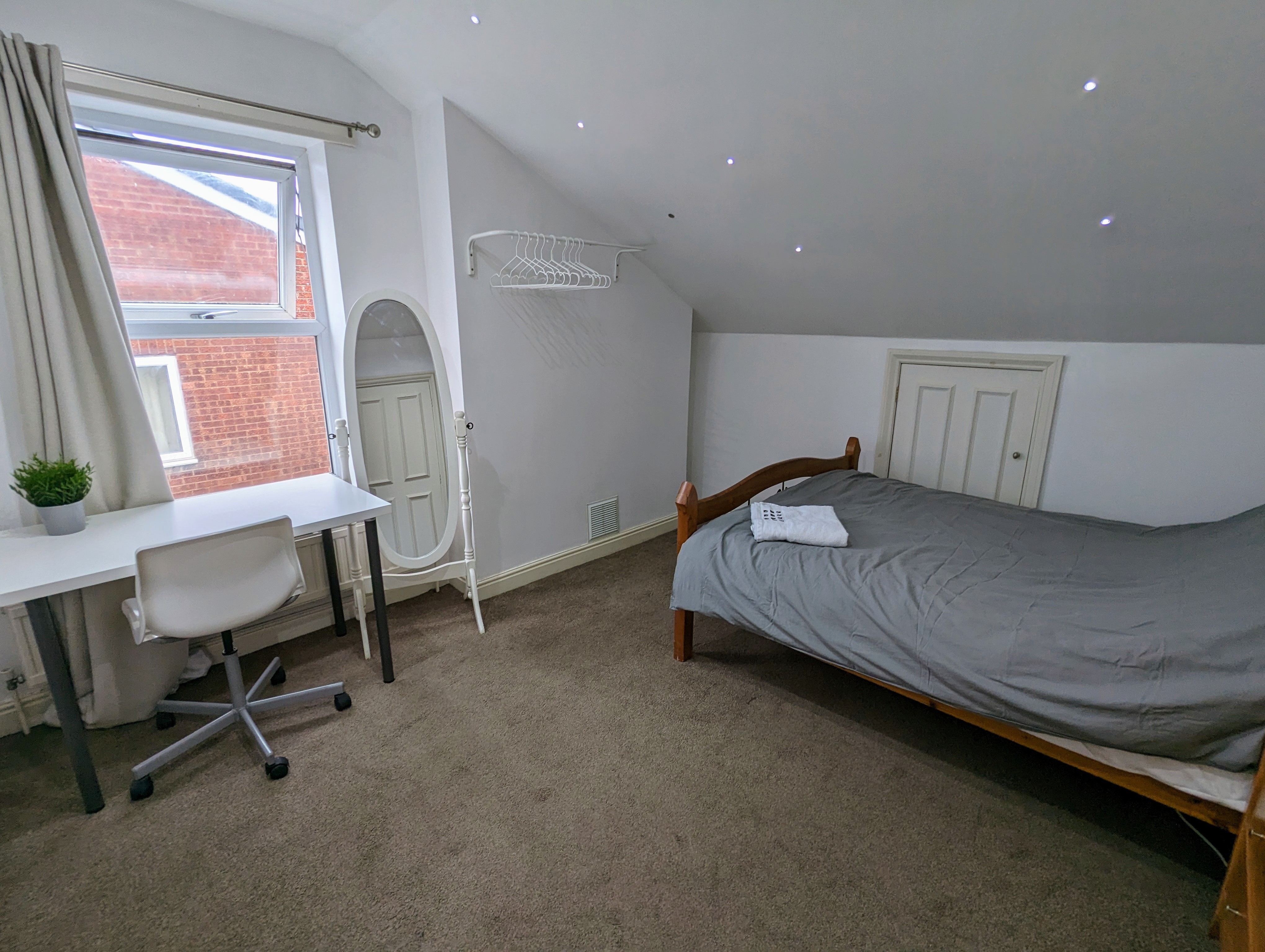 Great double close to Manchester 500Mb Wi-Fi in Salford District, Greater Manchester
