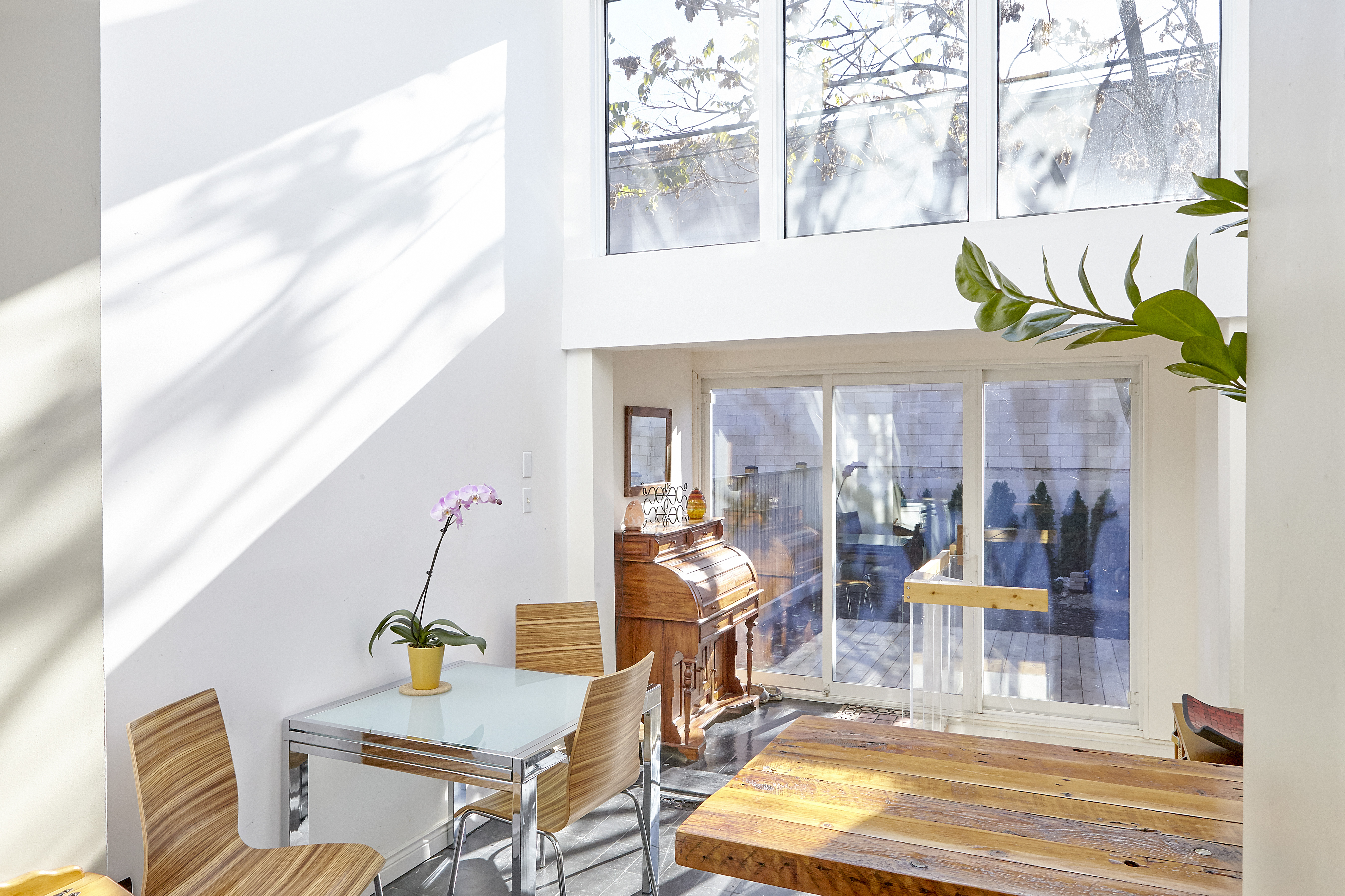 Beautiful, Bright 1-Bedroom in Victorian Home! in Kensington-Chinatown, Toronto