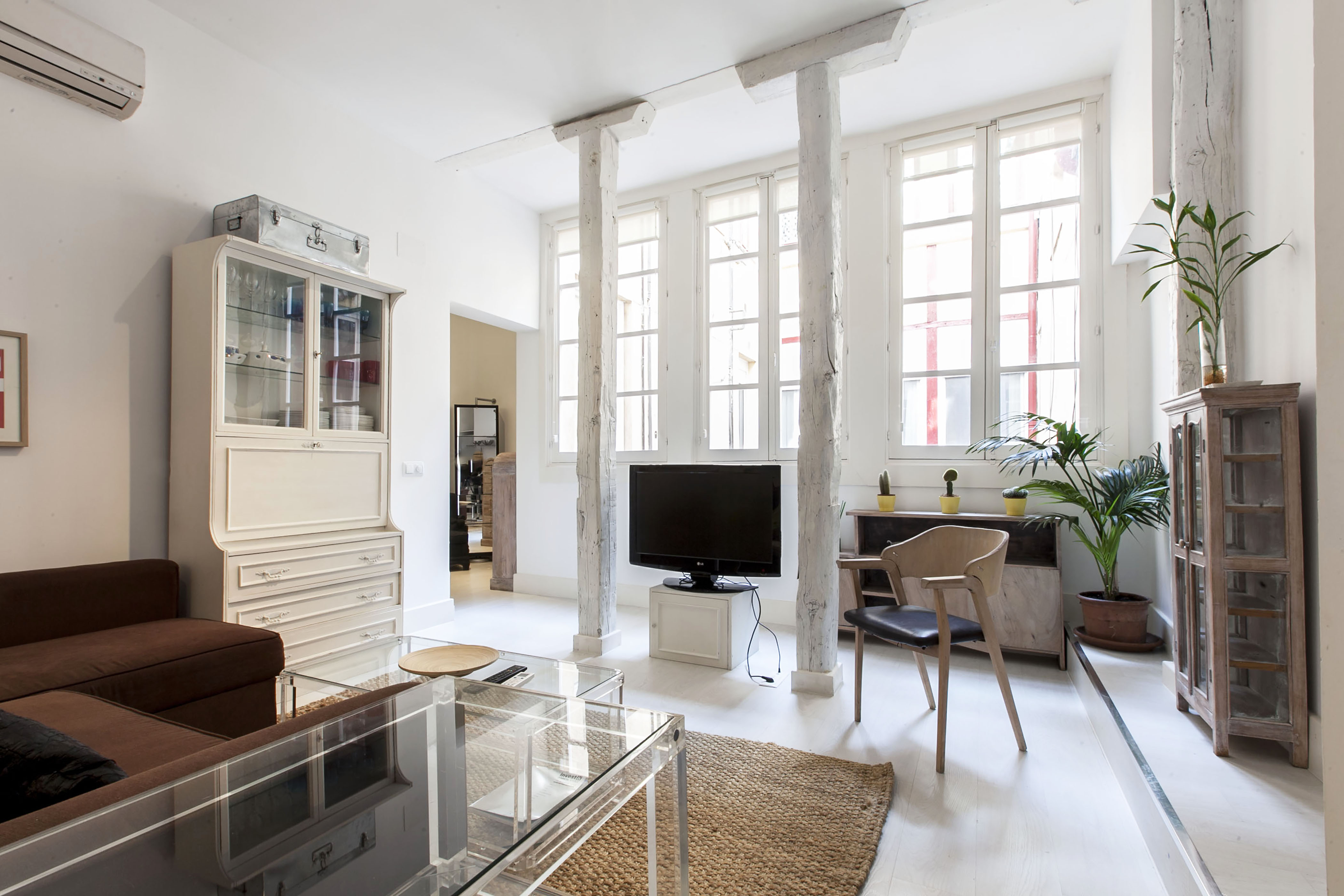 Apart T Gran Via-Palacio Real, fully equipped!