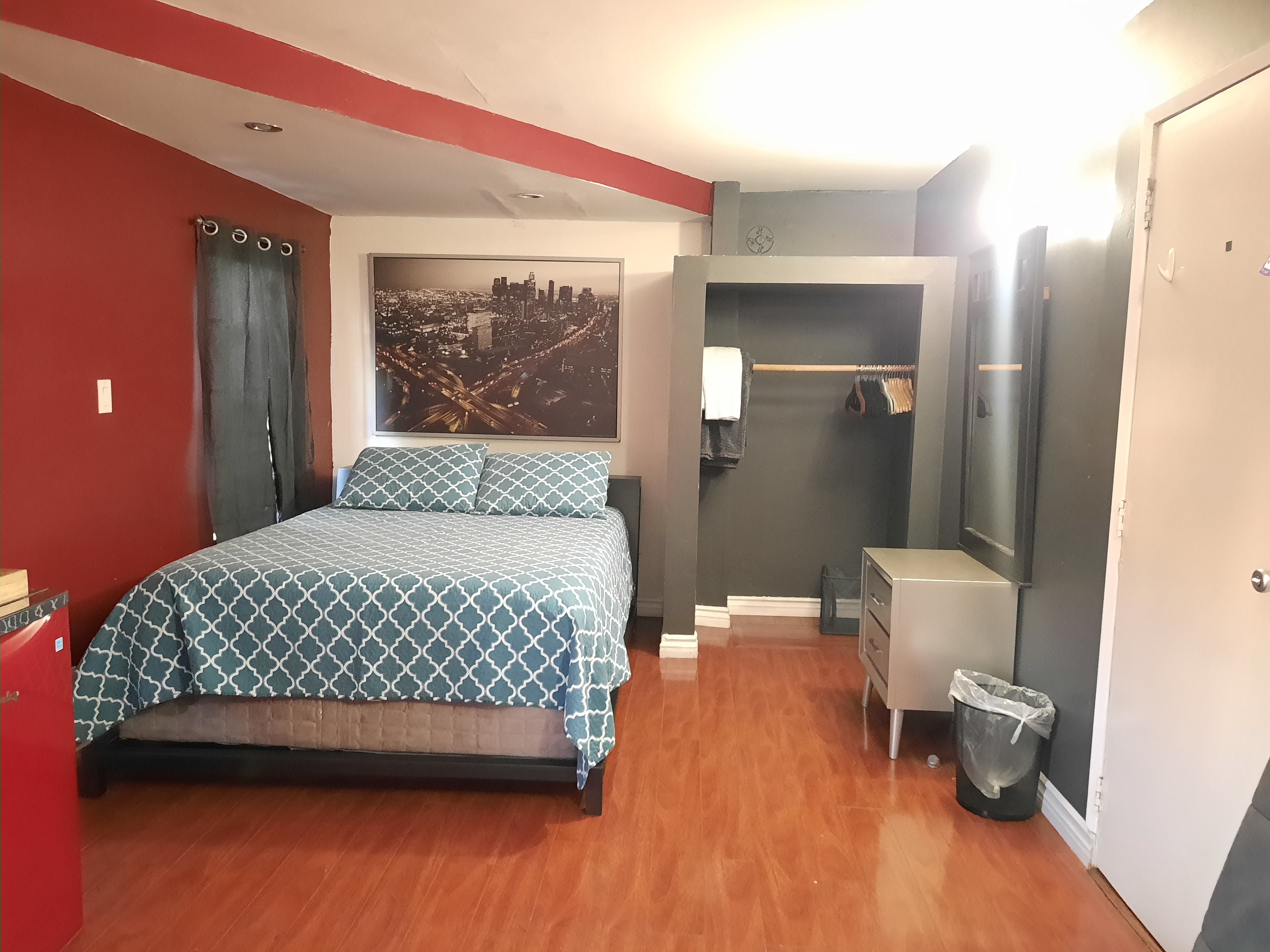 MY HOLLYWOOD SPACE RENTALS 2