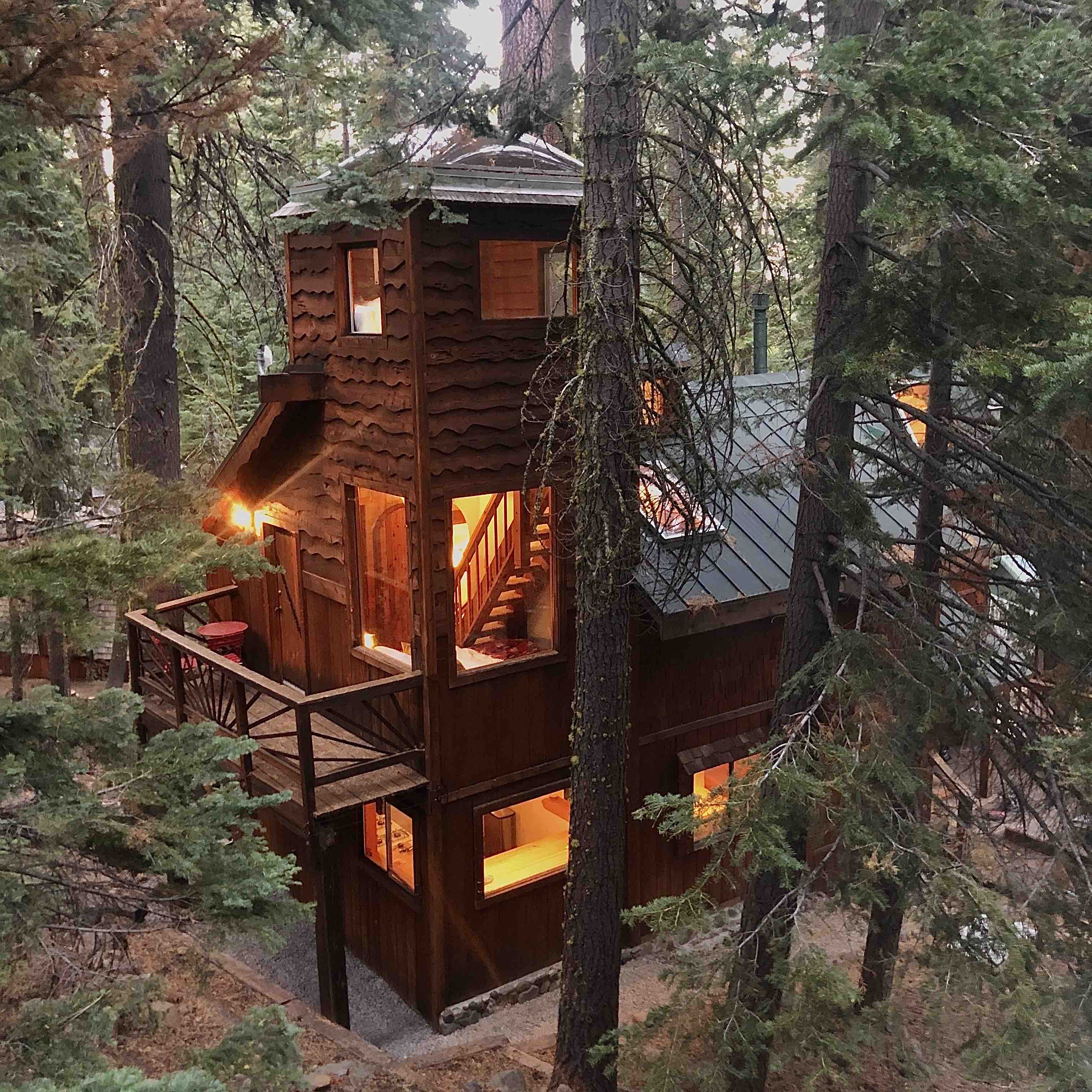 Tahoe Pines Treehouse Cozy Retreat Cabins for Rent in Homewood