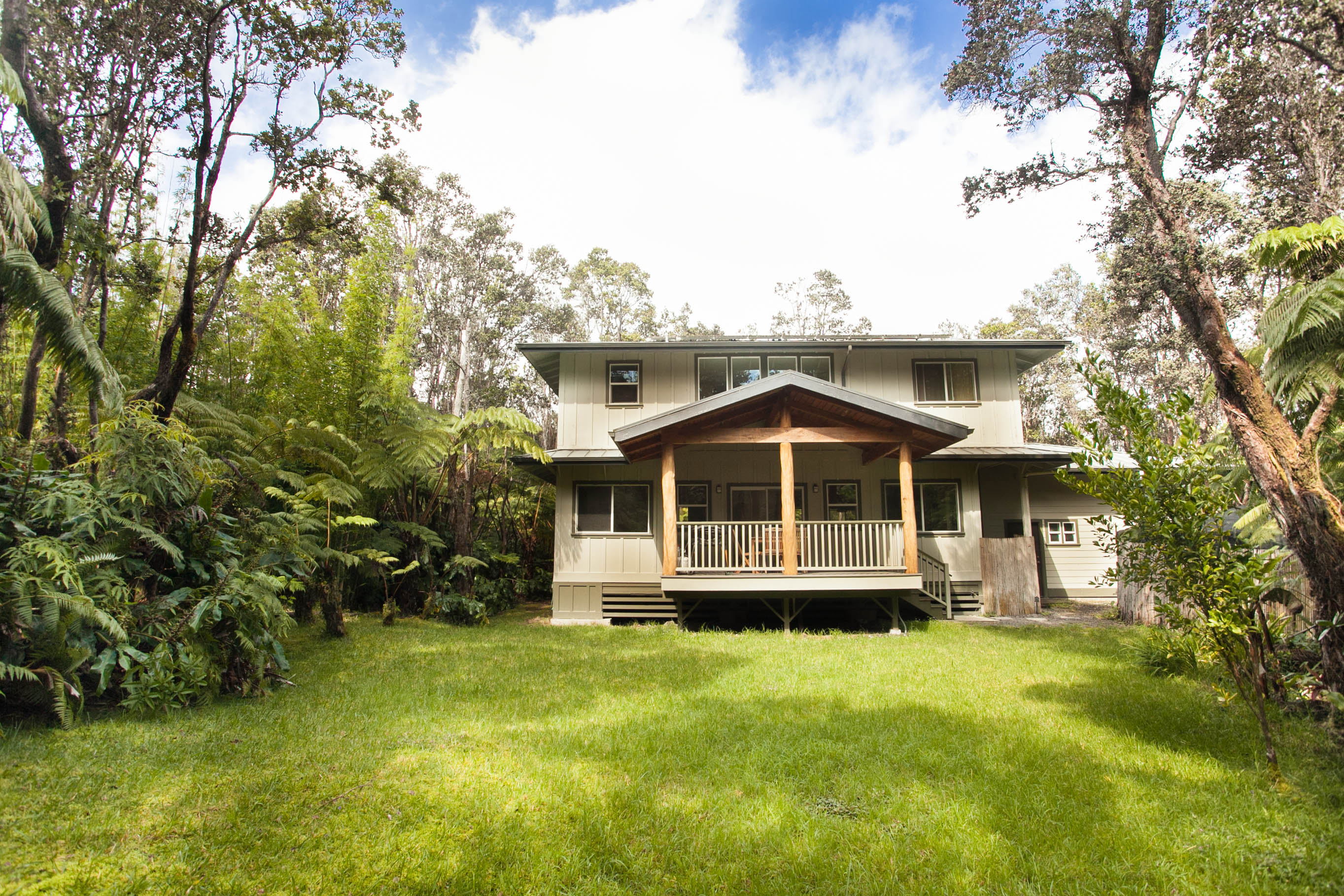 Hale Ma'ukele in beautiful Volcano Houses for Rent in Volcano, Hawaii