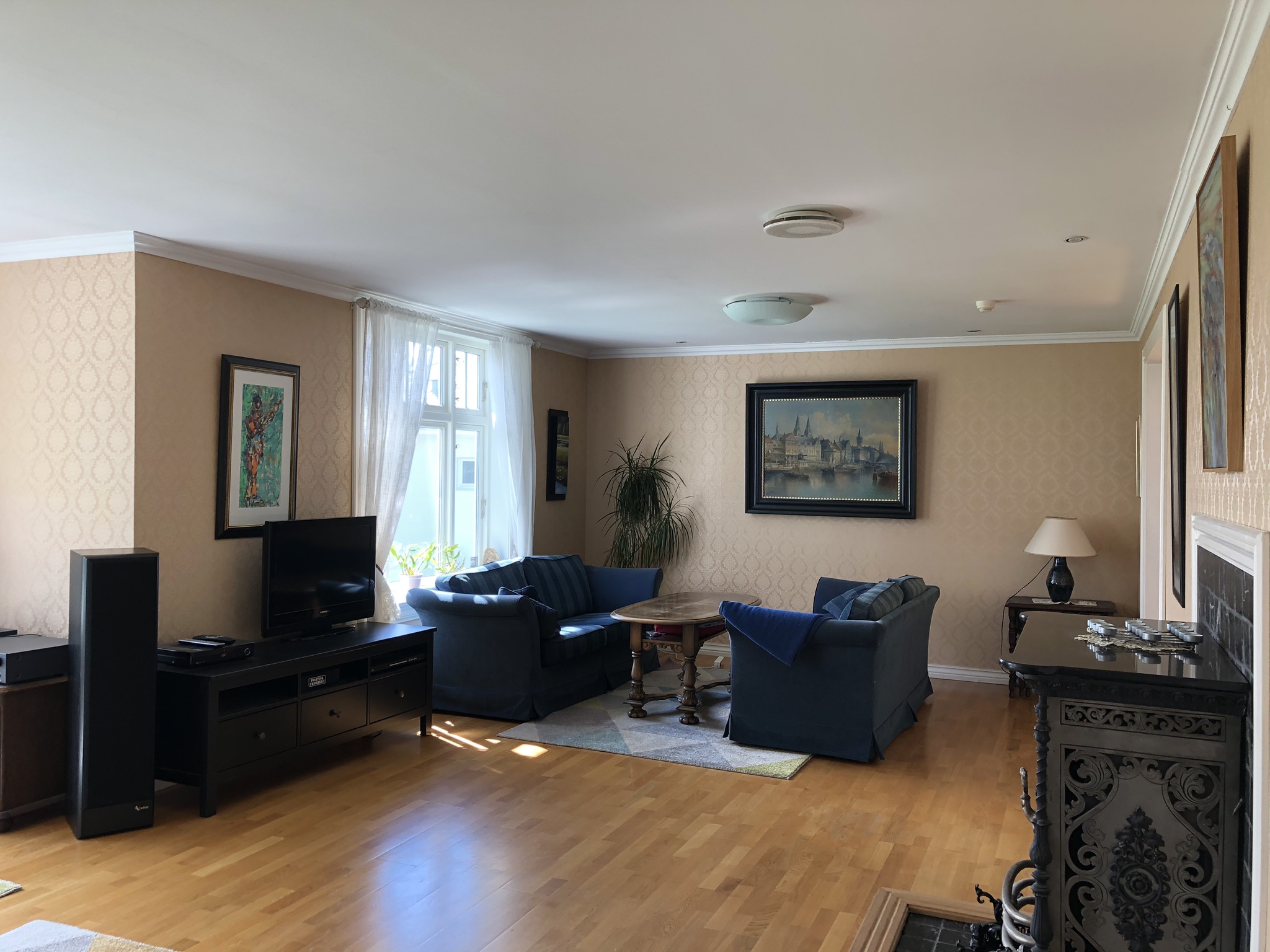 Large apartment close to the city center