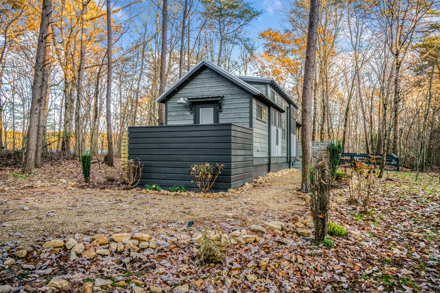 The Little Lodge at The Retreat at Deer Lick Falls Tiny houses for