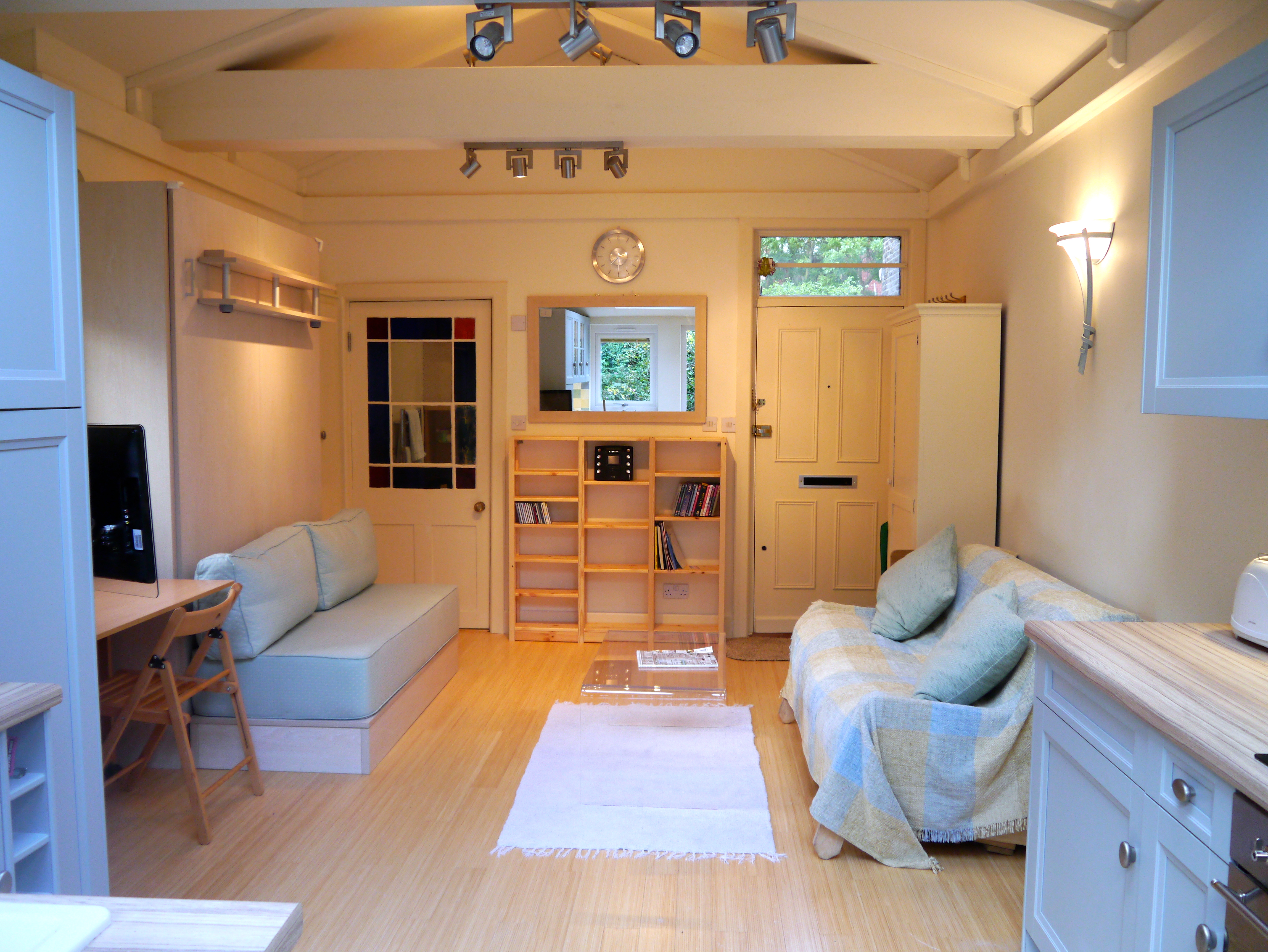 Poppyseed Studio .. Home from home!