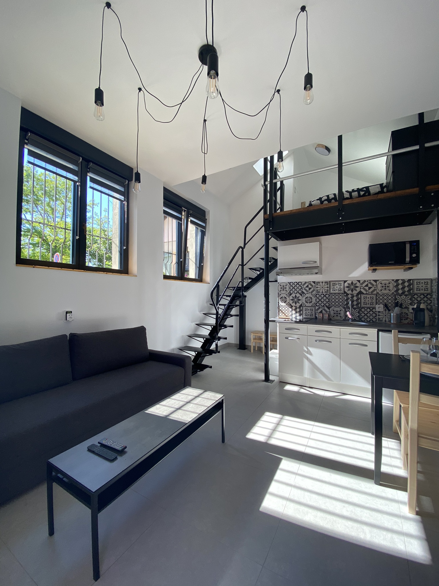 Sublime Loft rénové dans un style industriel Appartements à louer à