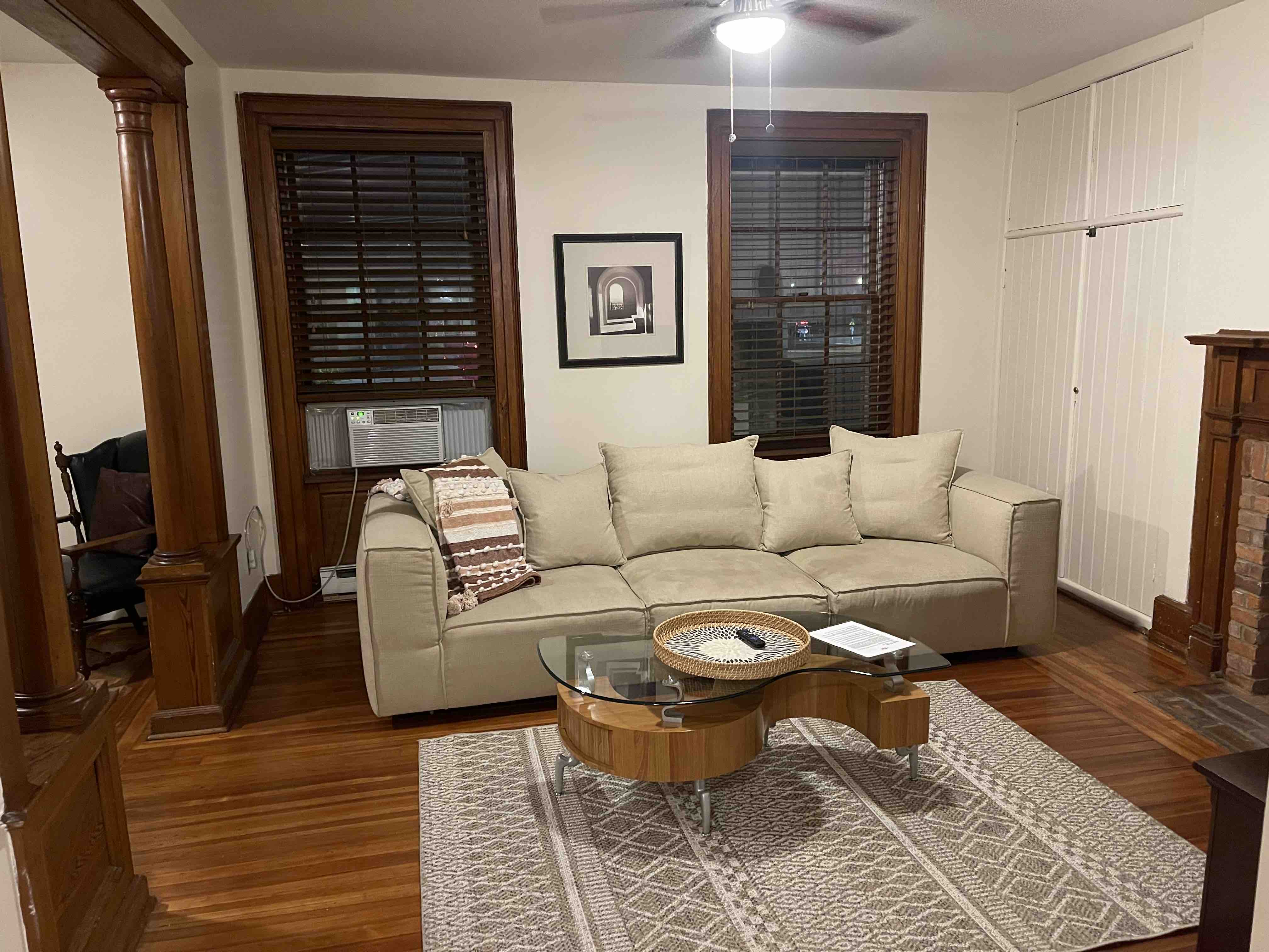 Cozy Historic 2BD Apt @ Downtown Albany in SECOND WARD, Albany