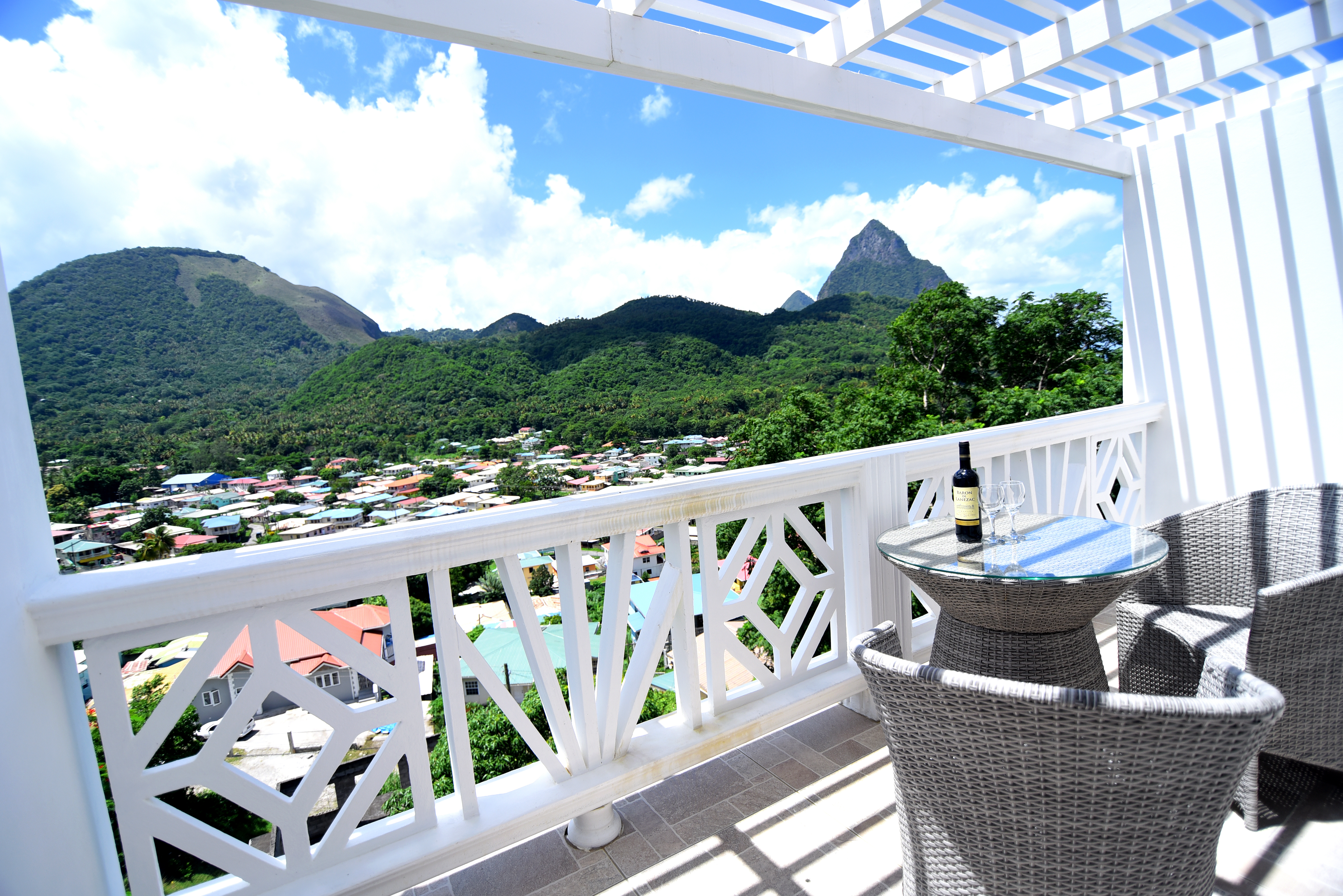 SugarmonVillas Mt Souf Apt With Picturesque View!