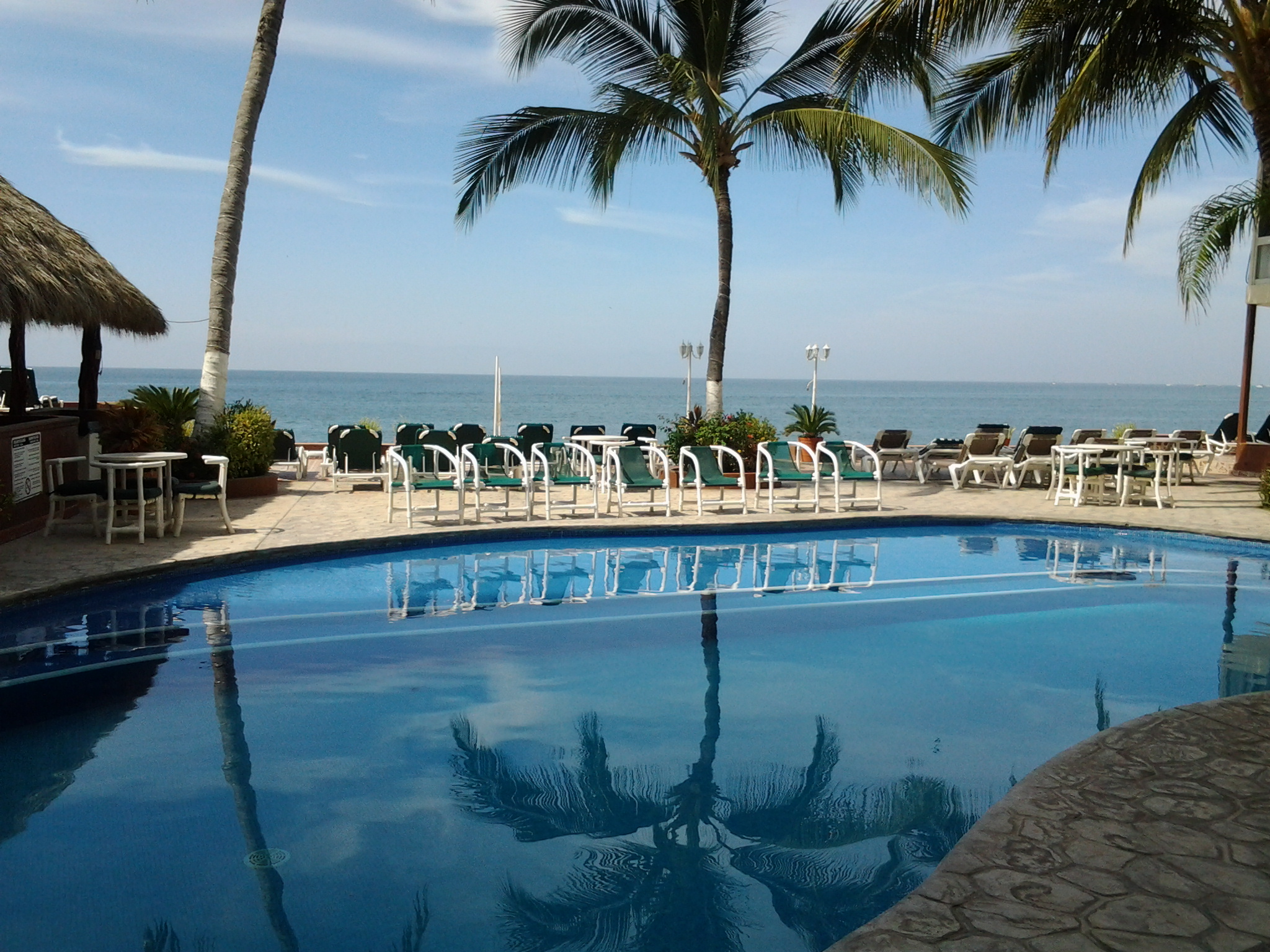 Beachfront 2 BR great value (208)
