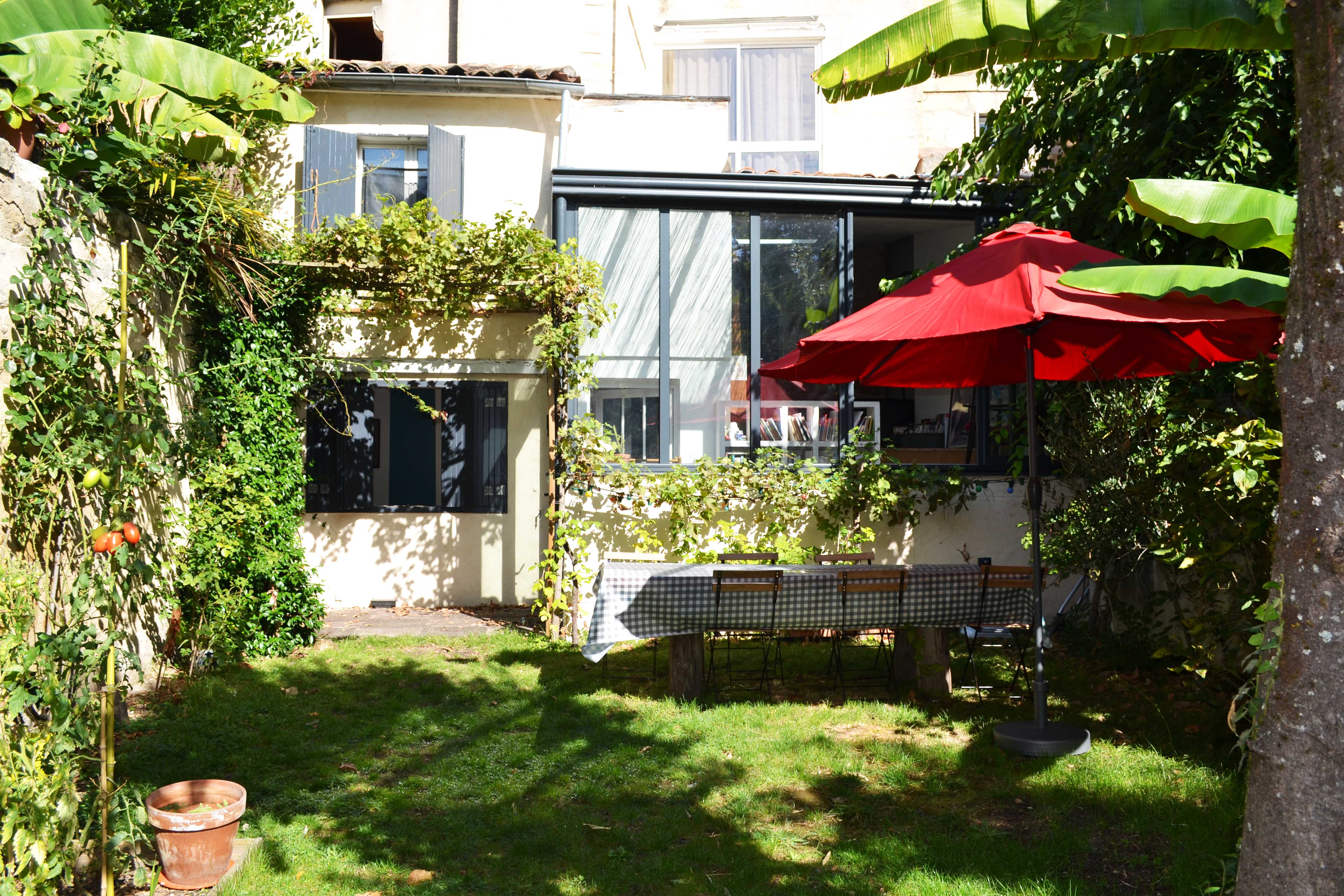 charming apartment with garden in Bordeaux Sud, Bordeaux