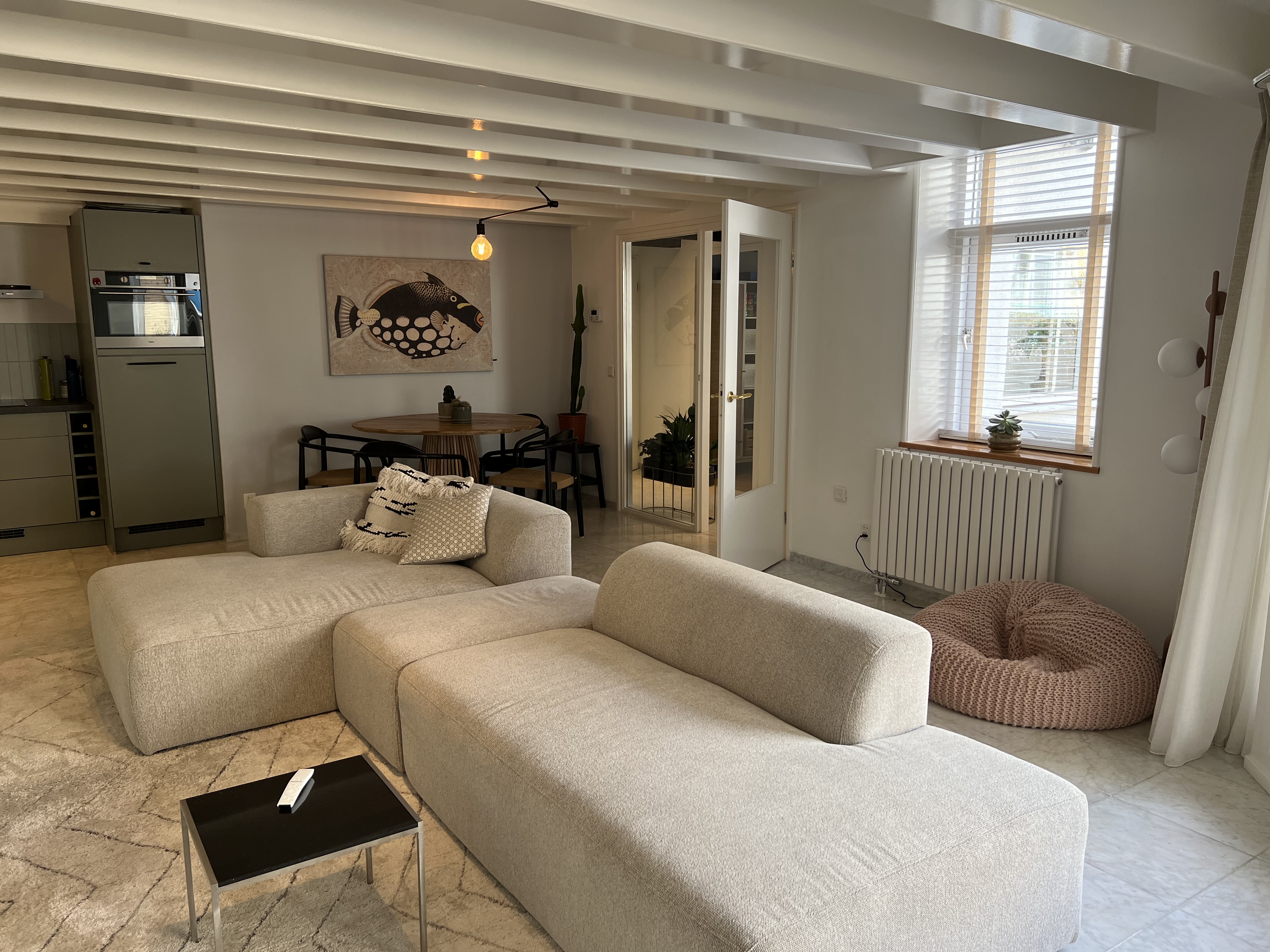 Lovely 2-bedroom apartment on historic canal โ Amsterdam stay