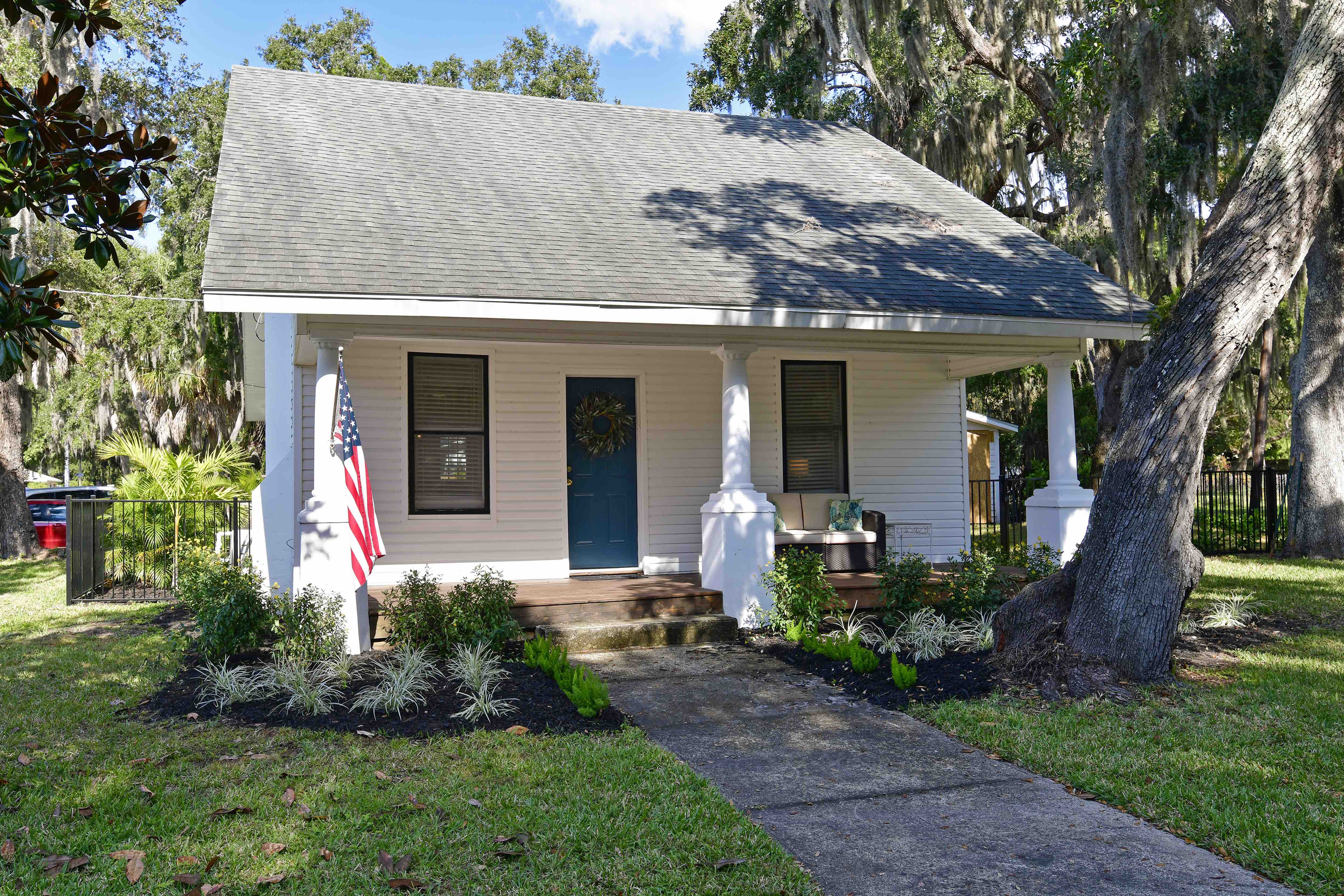 Historic 1930s Palmetto Cottage