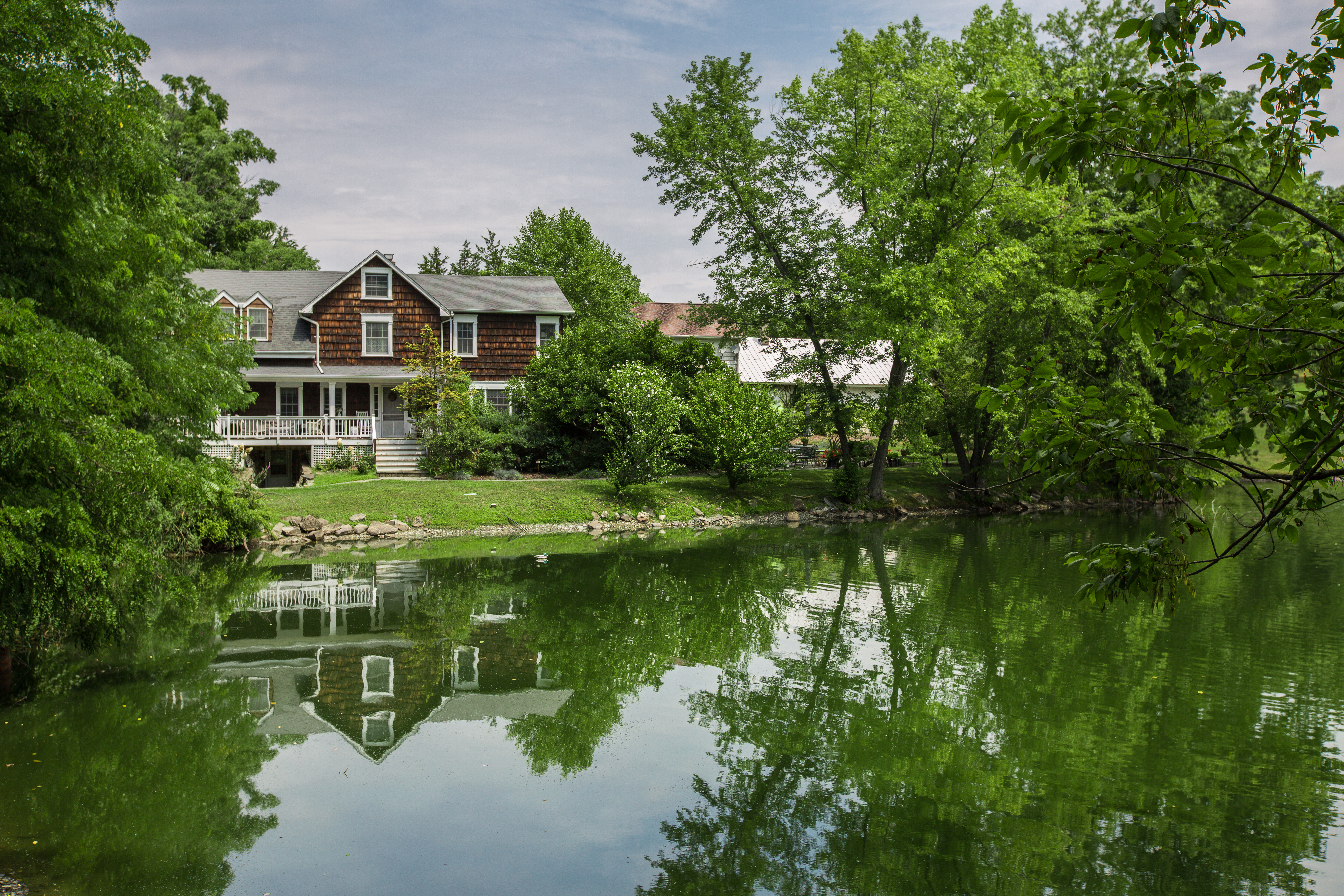 Elizabeths 1820 Farmhouse 20 acres private pond