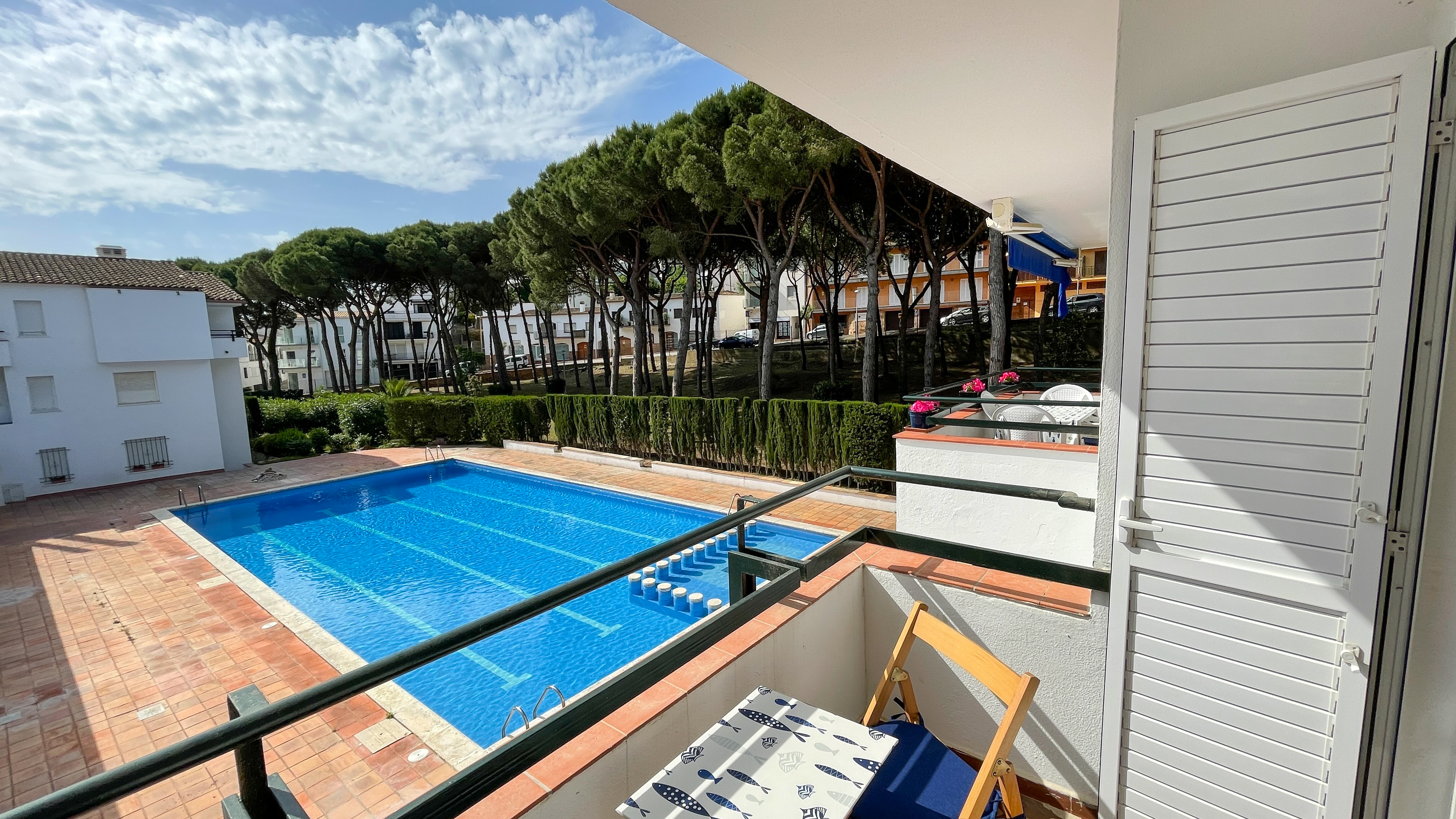 Apartment with pool short walk from Tamariu beach