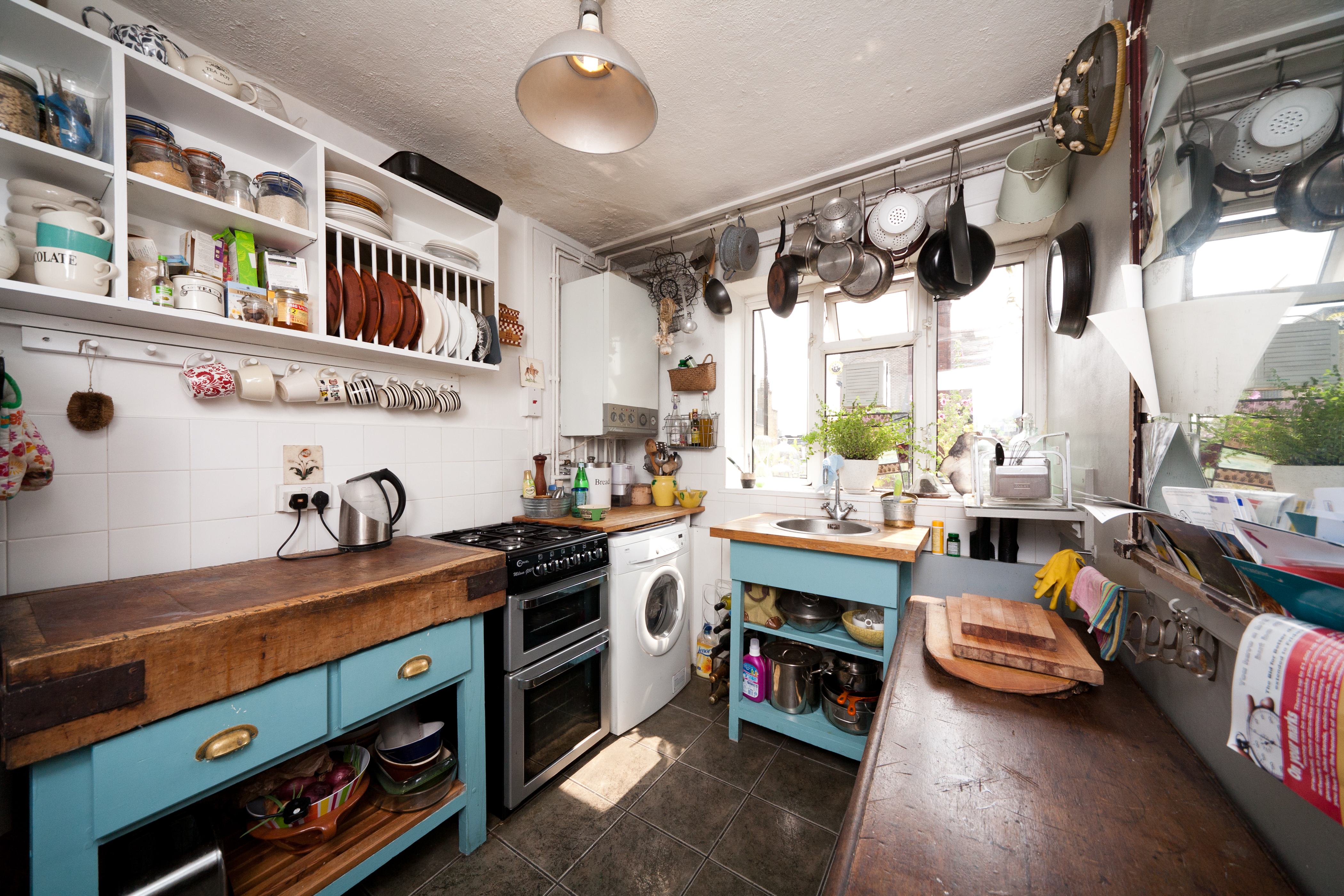 Lovely room in N1 flat in Islington, London