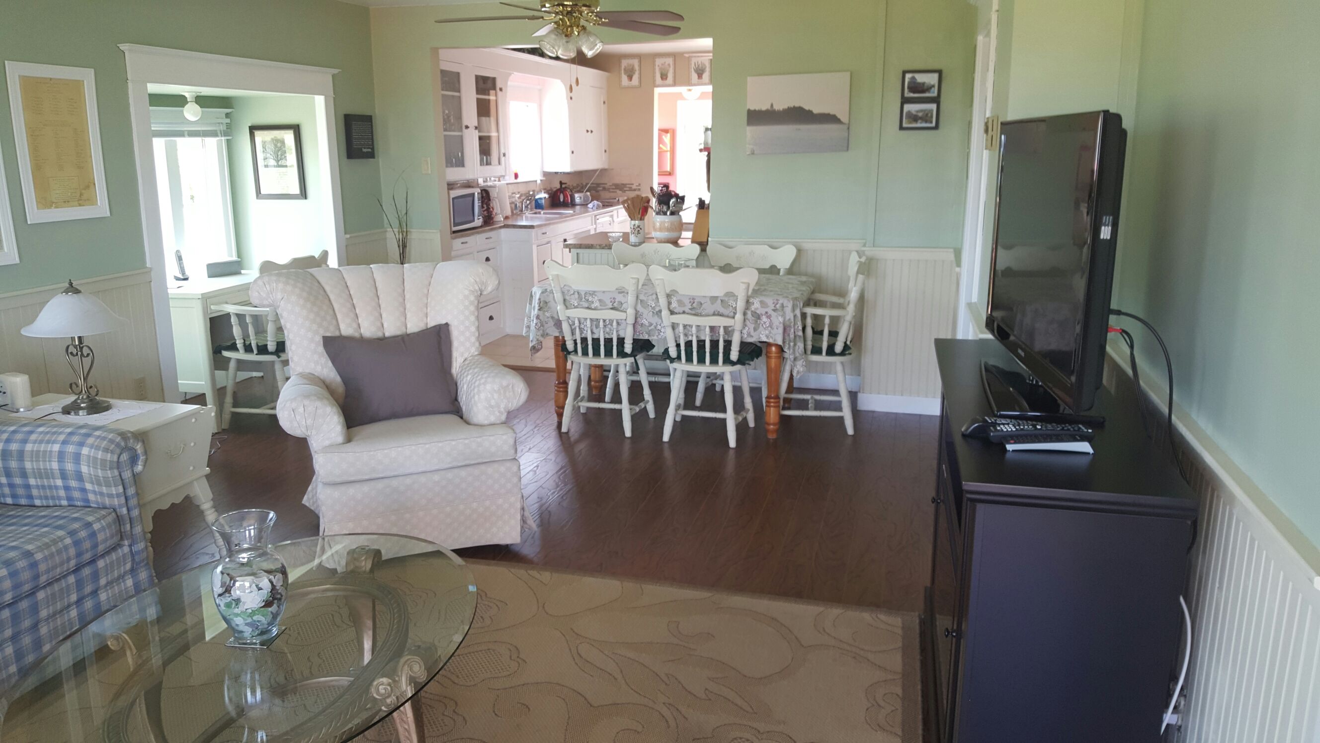 Beautiful Island Cottage with Ocean View Cottages for Rent in Grand