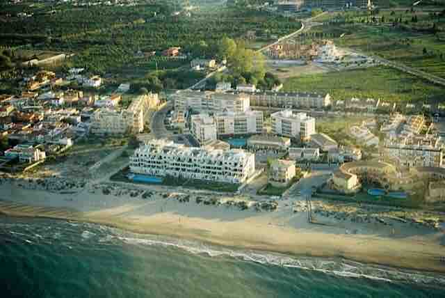 Oliva, Valencia . Close to M.E.T . Beach Apartment