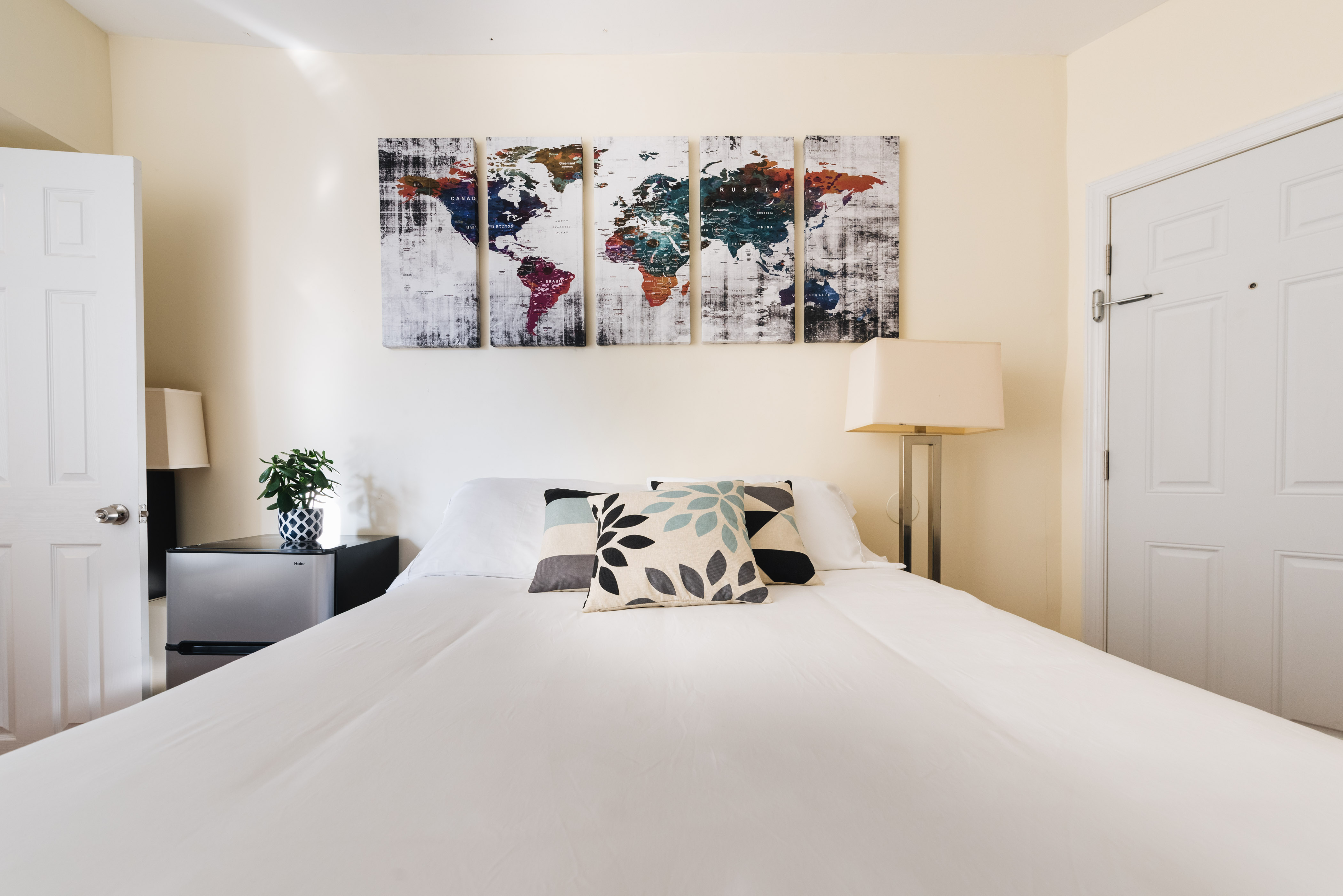 ★ MASTER Room with PRIVATE entrance ★ in Ward F (councilmember Jermaine D. Robinson), Jersey City