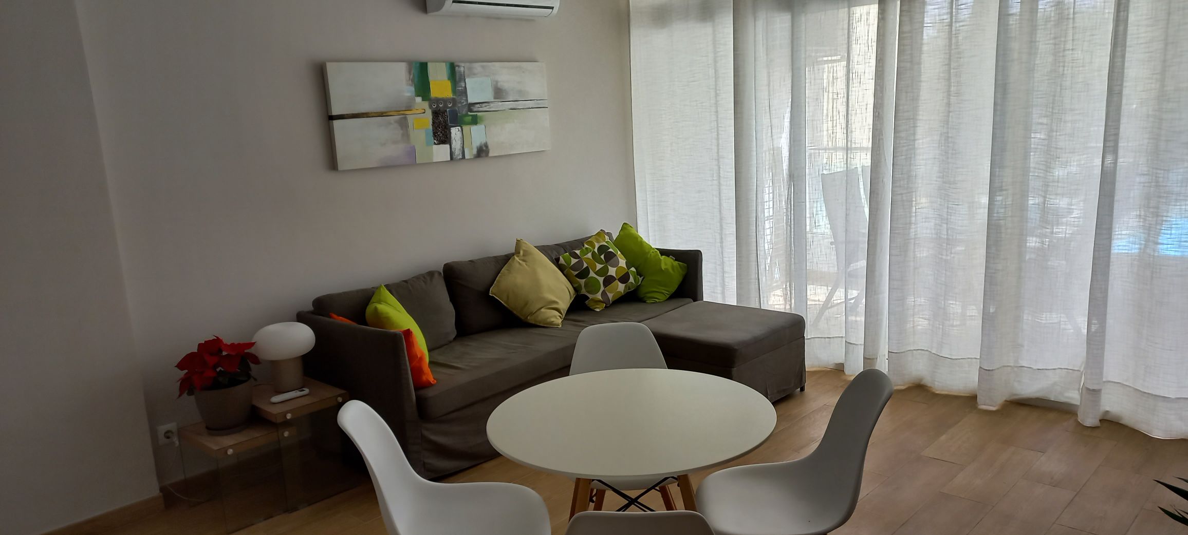 1 bedroom holiday home close to Yumbo & amenities