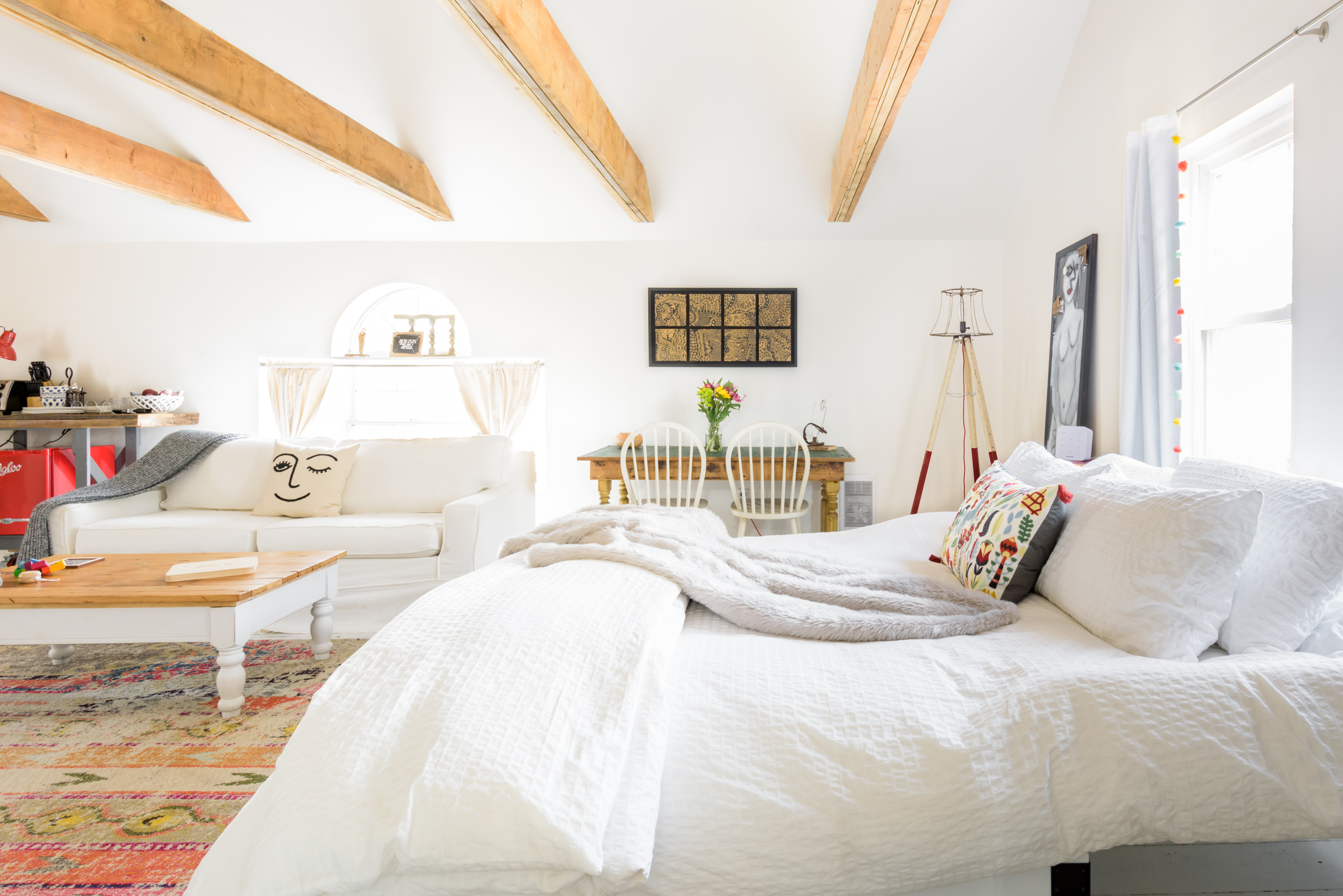 Rustic Loft Space with Distinctive Artistic Charm