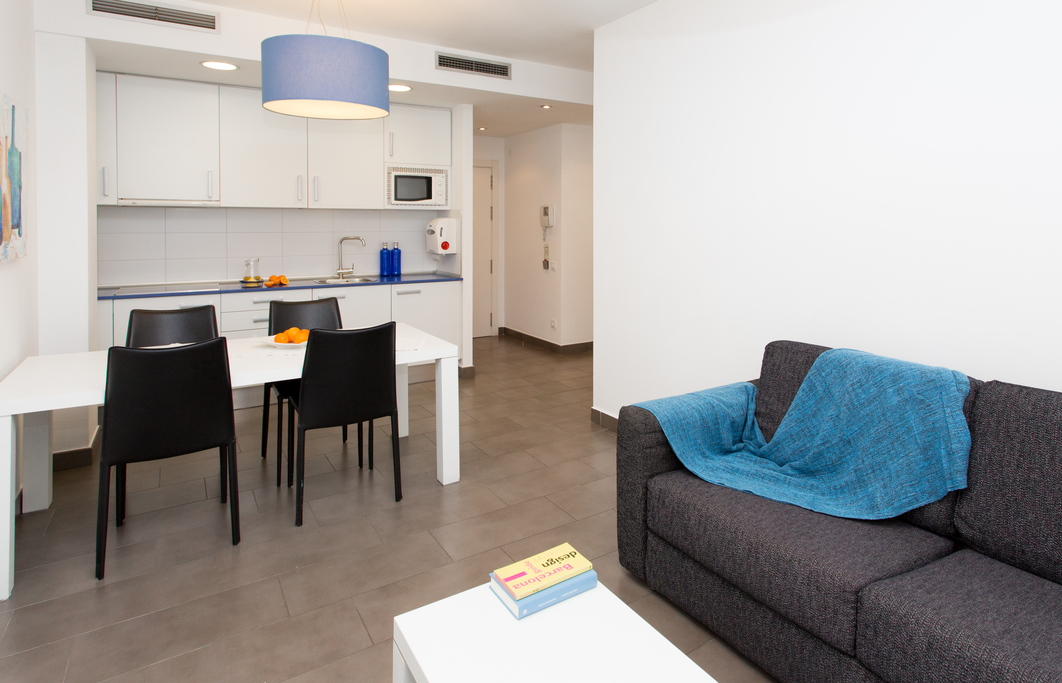 Private Studio Steps From Subway Station in BCN Center