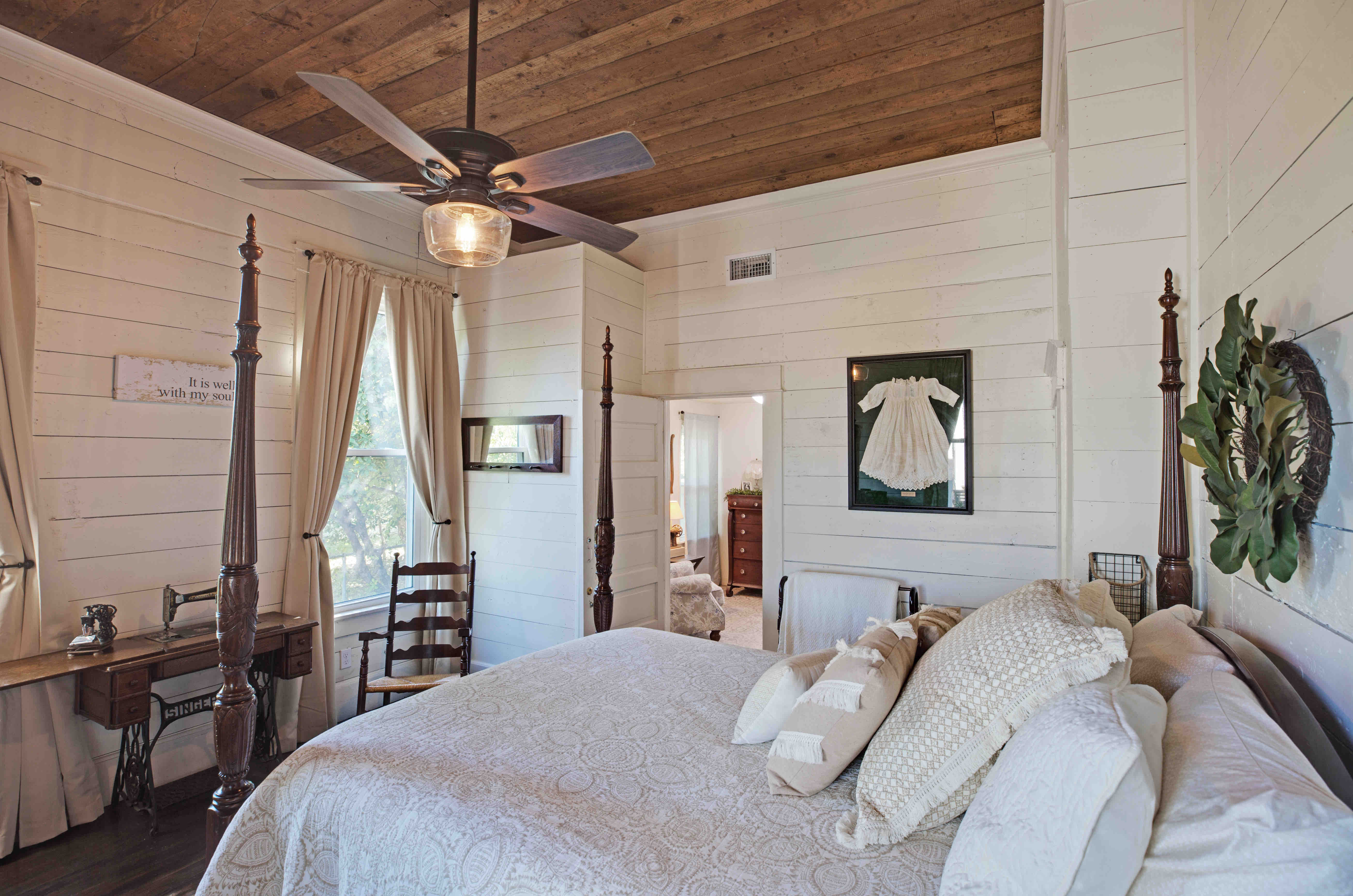 The Bluebird Inn at the heart of Waco Houses for Rent in Waco, Texas, United States Airbnb