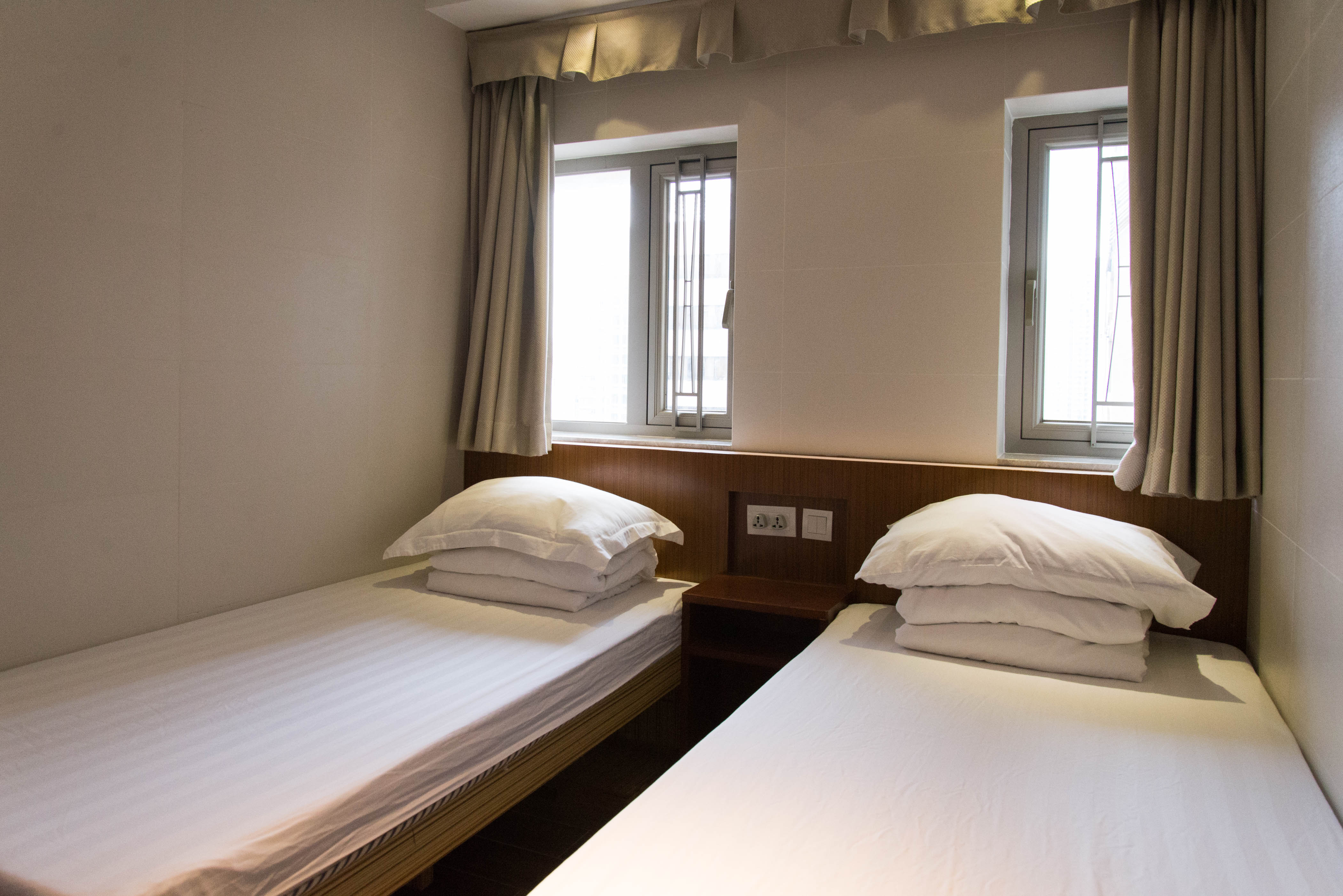 D1-Twin Bed Room with bathroom KamMunGuestHouse