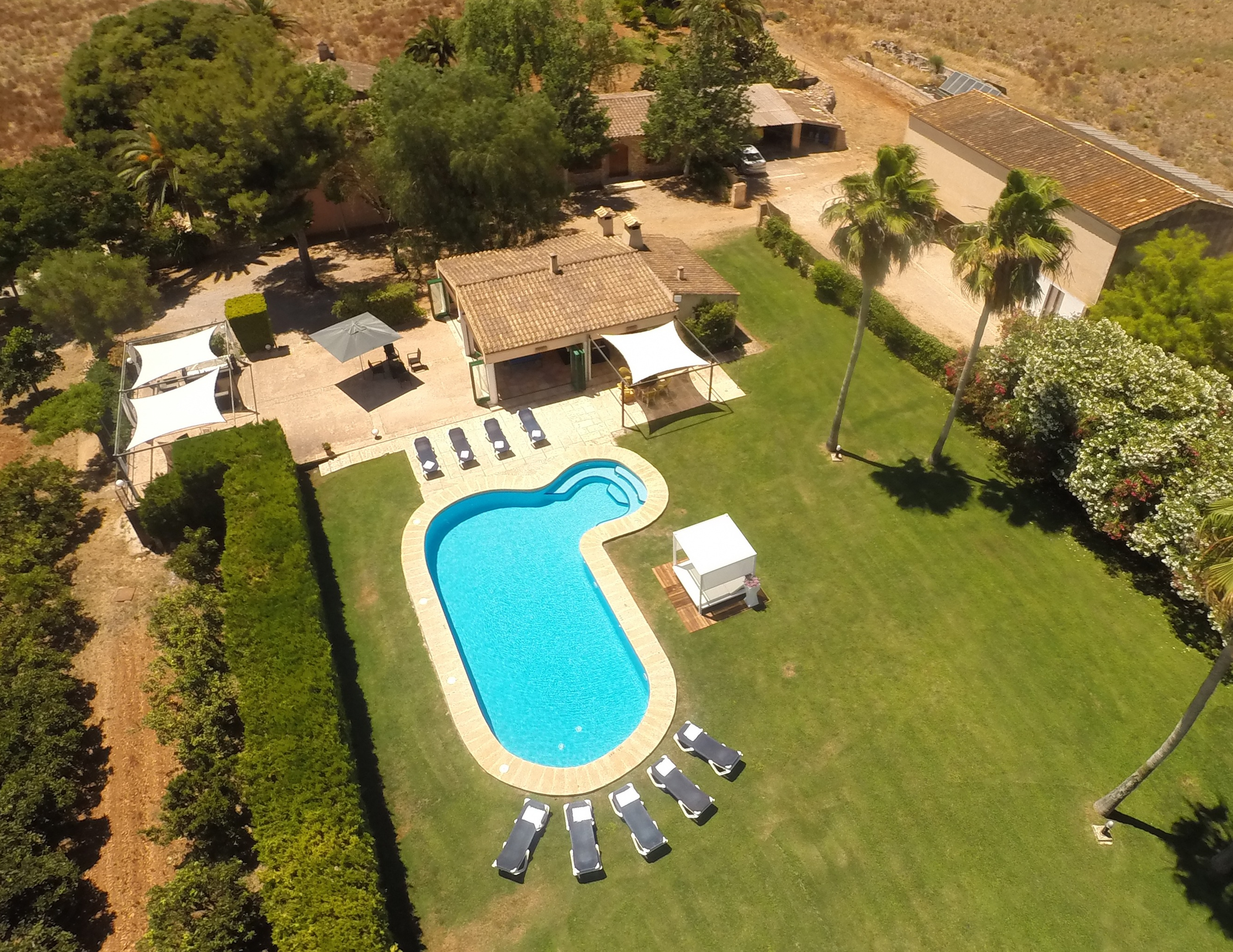 Fantastic and Quiet Estate