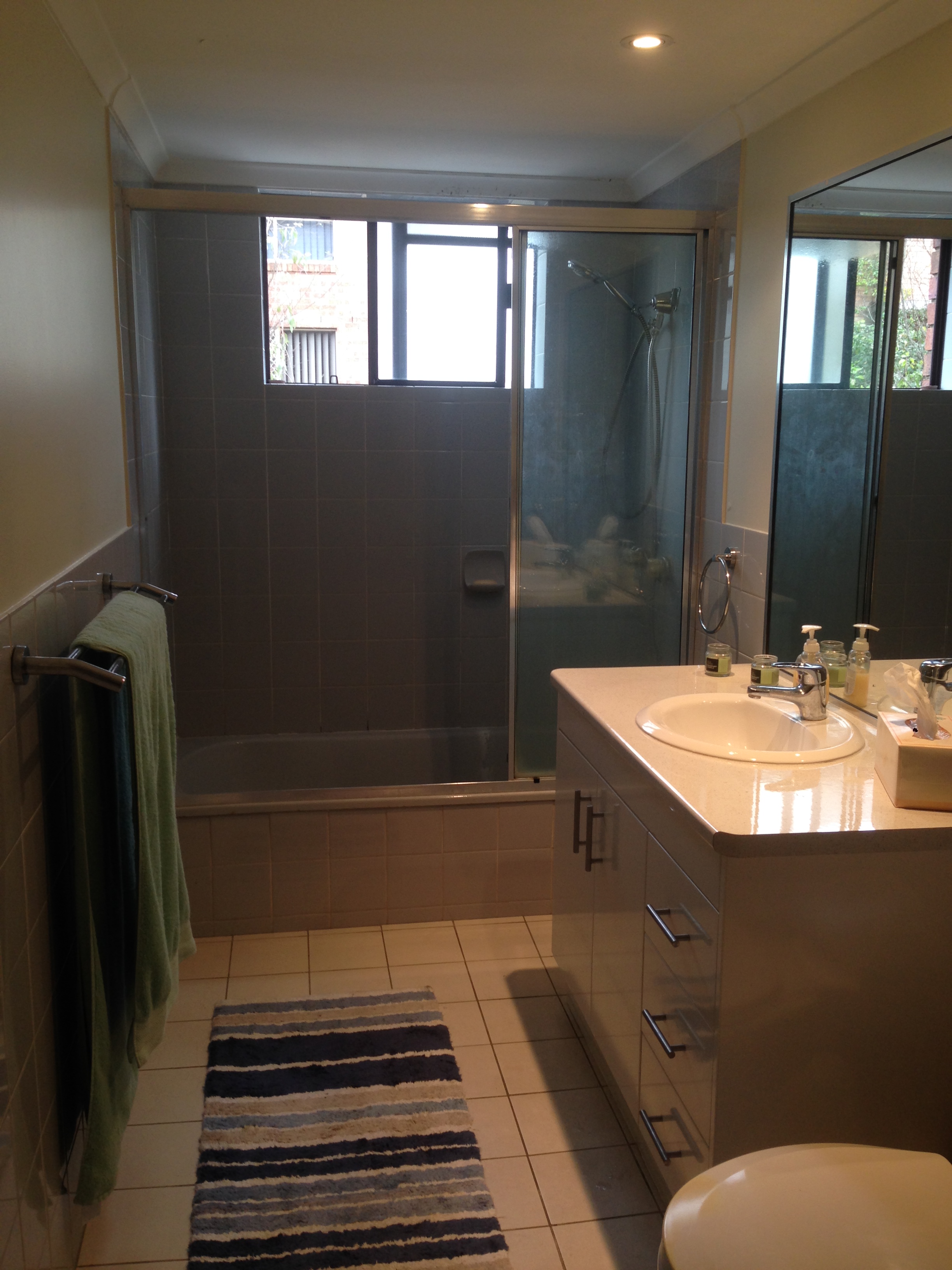 Amazing room and private bathroom in St Lucia, Brisbane