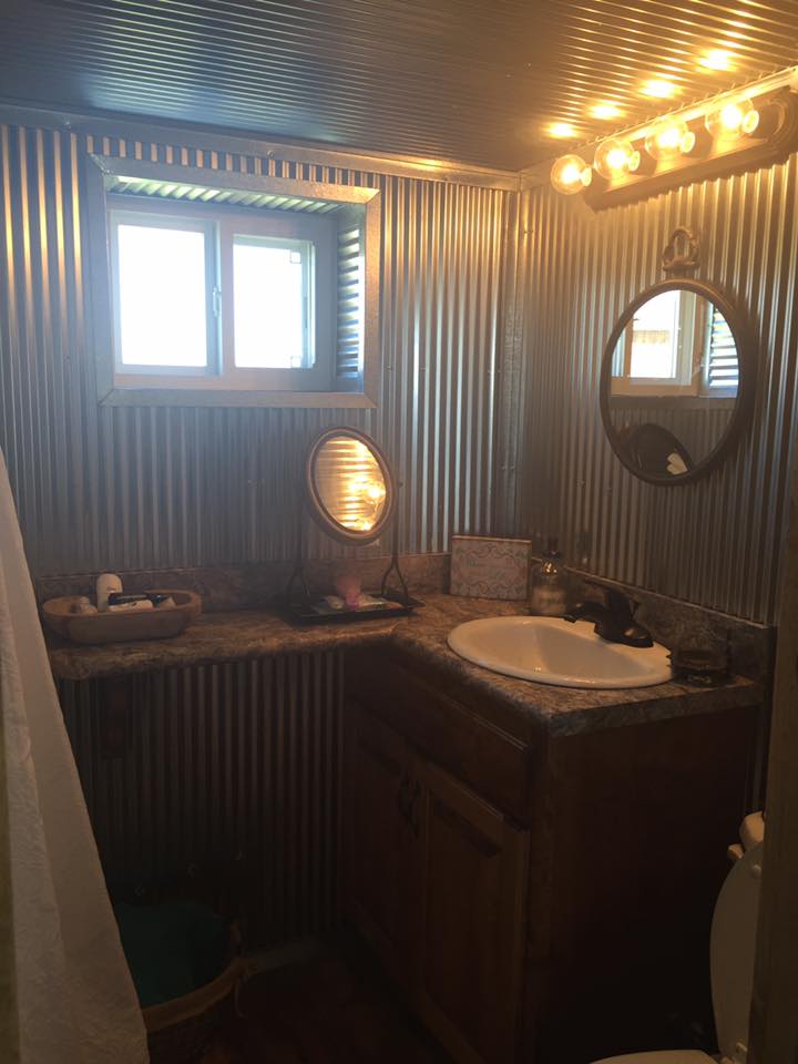 Simple Blessings Farm Tiny House/Cabin Tiny houses for Rent in Knob