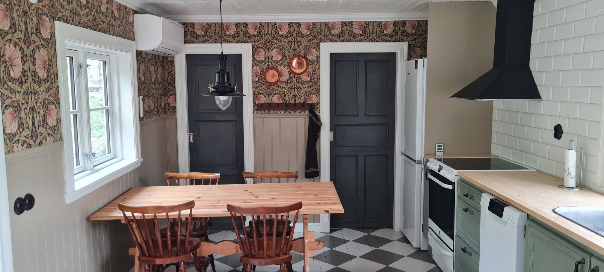 Cozy cottage in central Järvsö