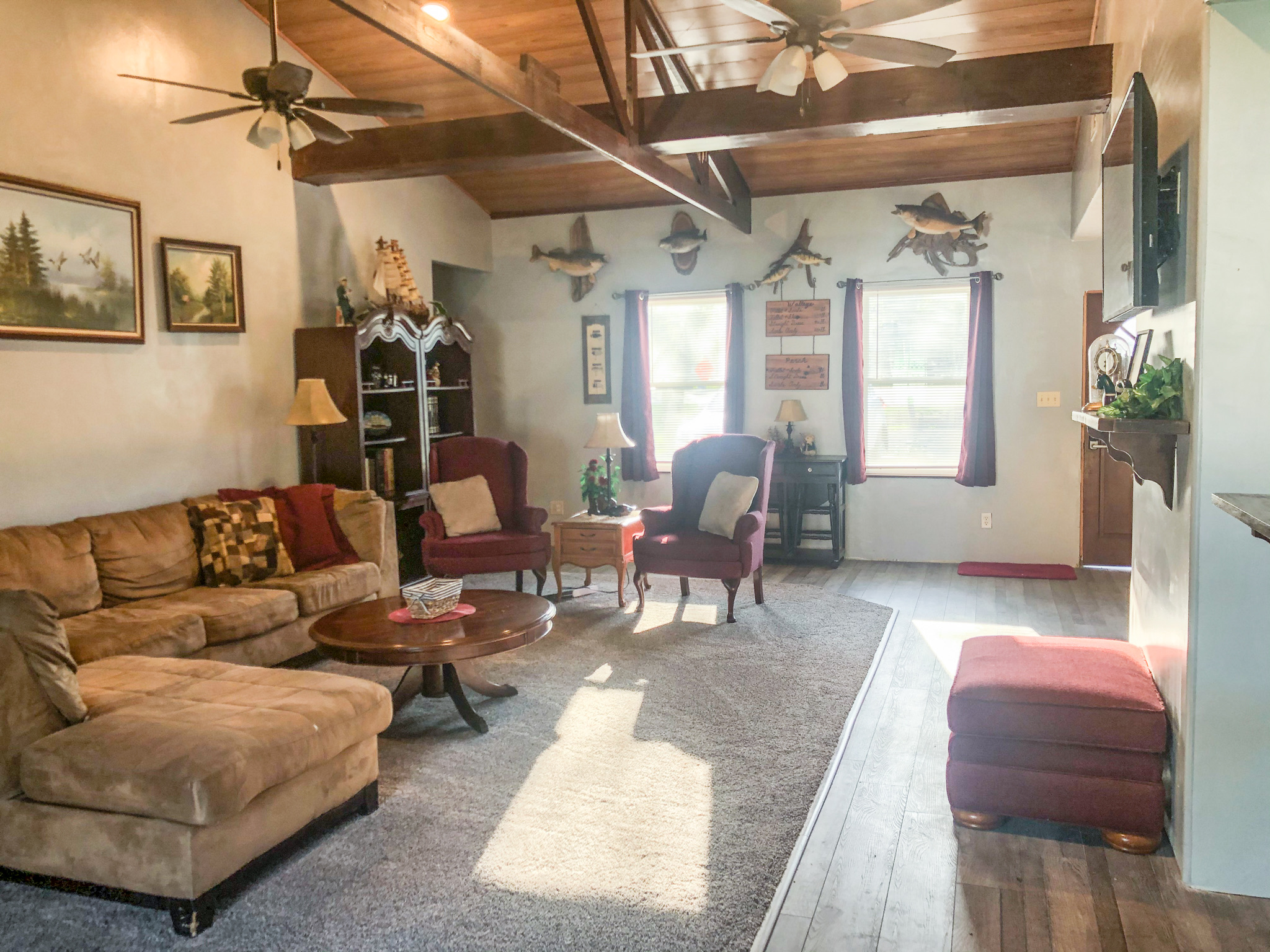 The Catawba Fish House next to Herb's Bait Houses for Rent in Port