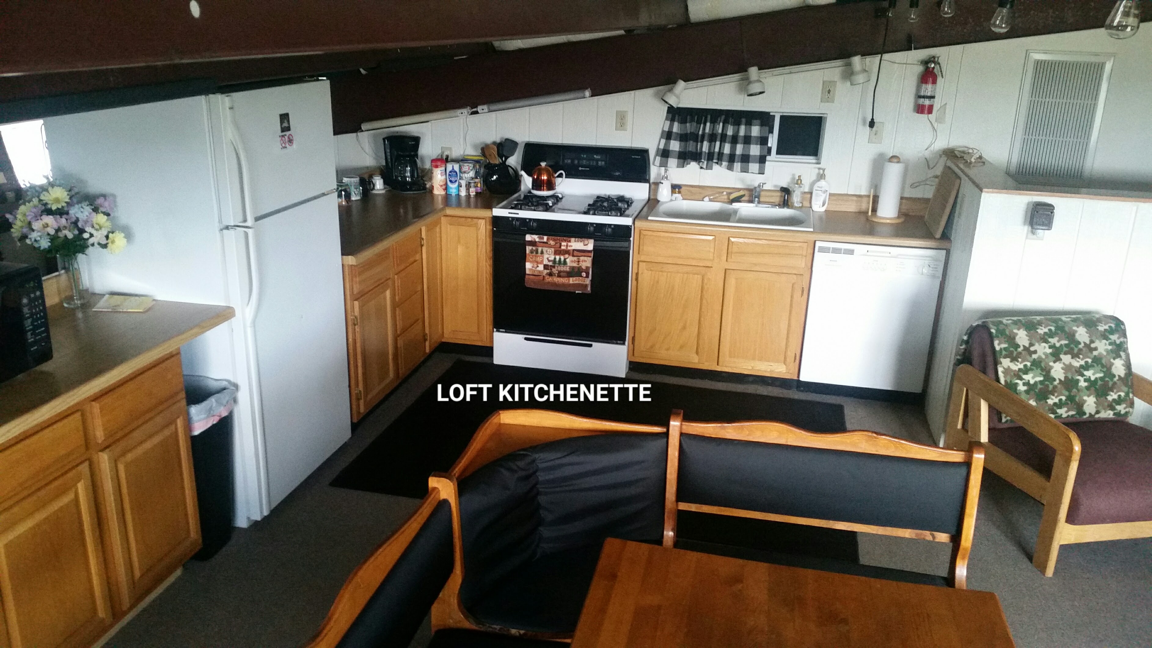 Campground Loft Space with amazing mountain views!