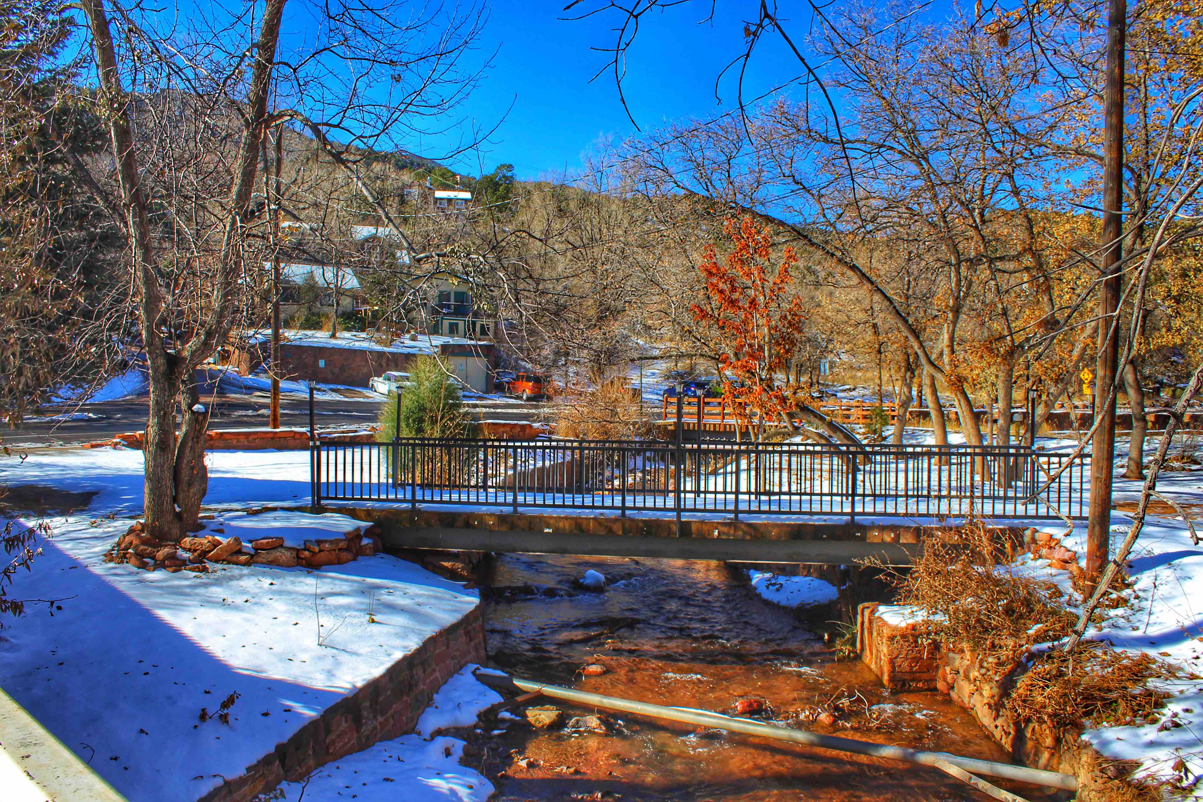 Room 204, In The Heart of Manitou Hotels for Rent in Manitou Springs