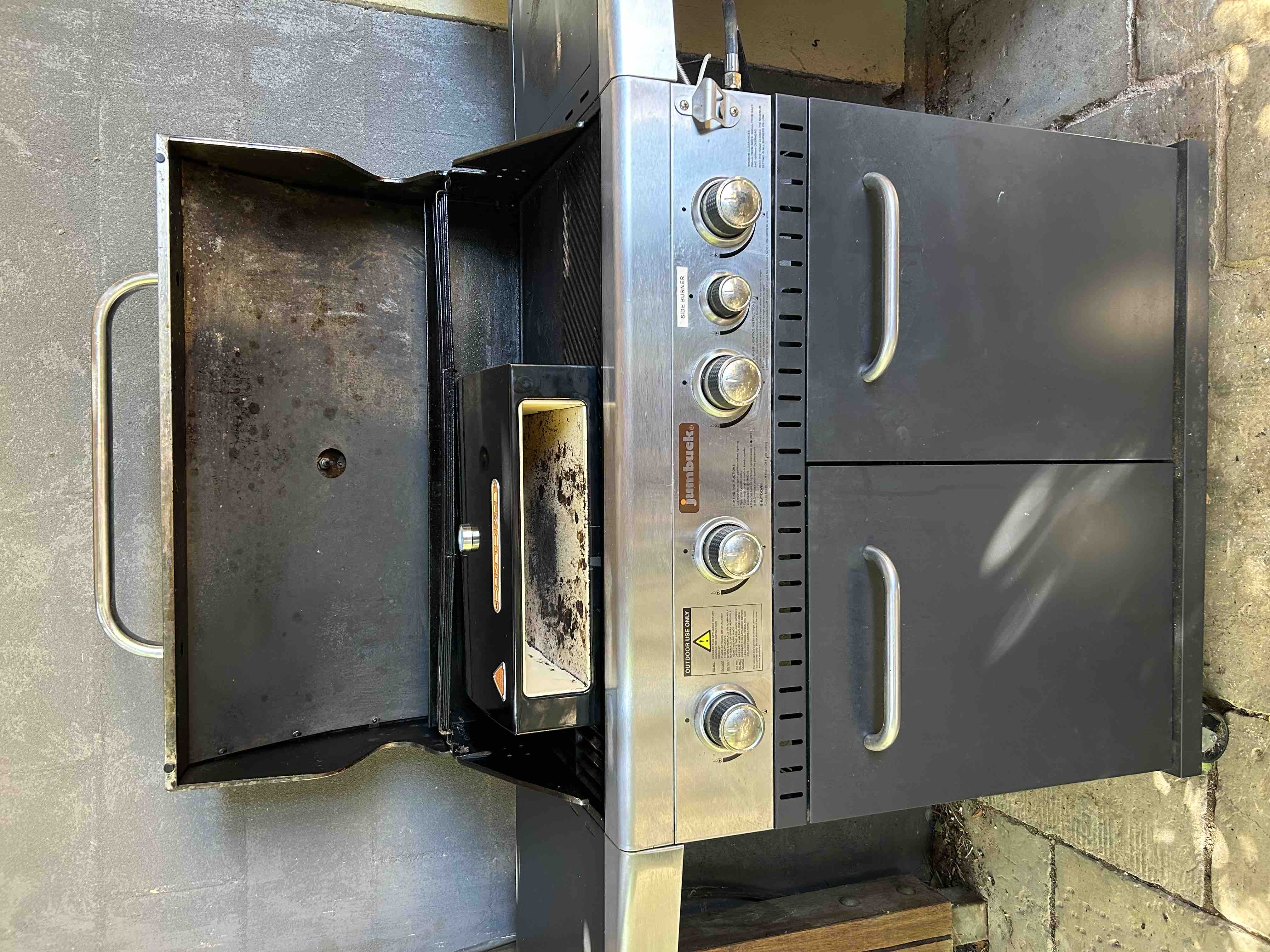 Jumbuck 4 burner hooded top stardom bbq with side burner
