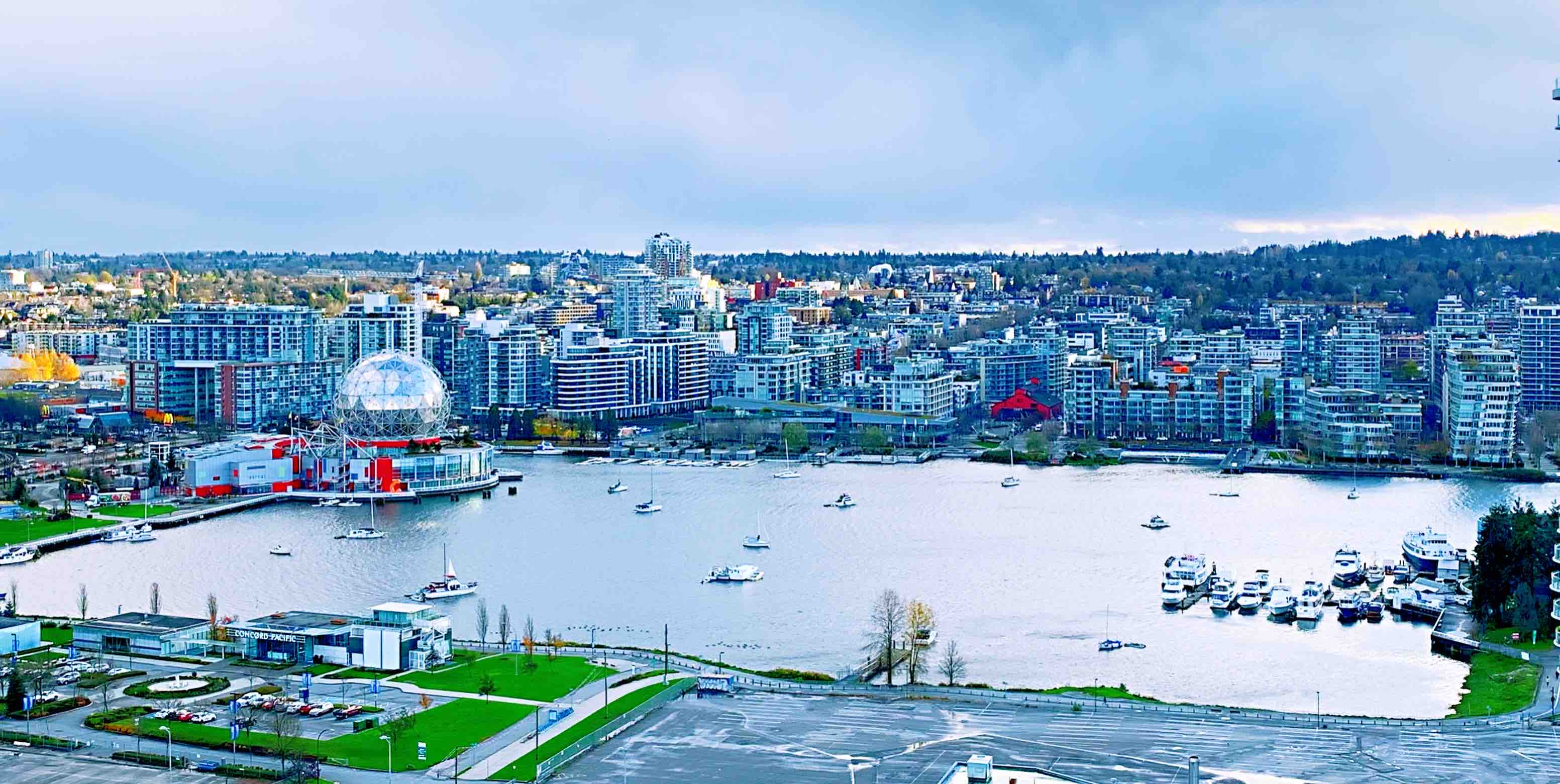 View View View! 2bdr Downtown Condo + FREE Parking
