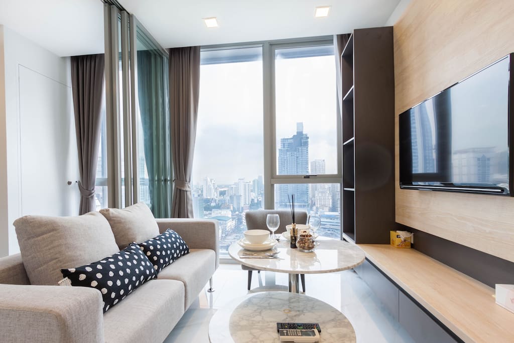 Hyde S11 High FL · Stylish 1BR Suite (BTS Nana)